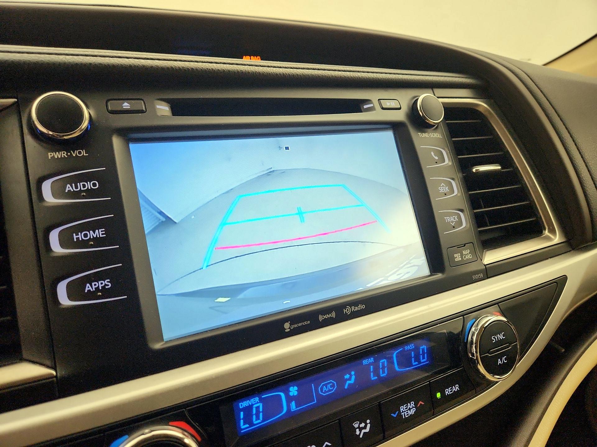 Thumbnail: 2016 Toyota Highlander - 13