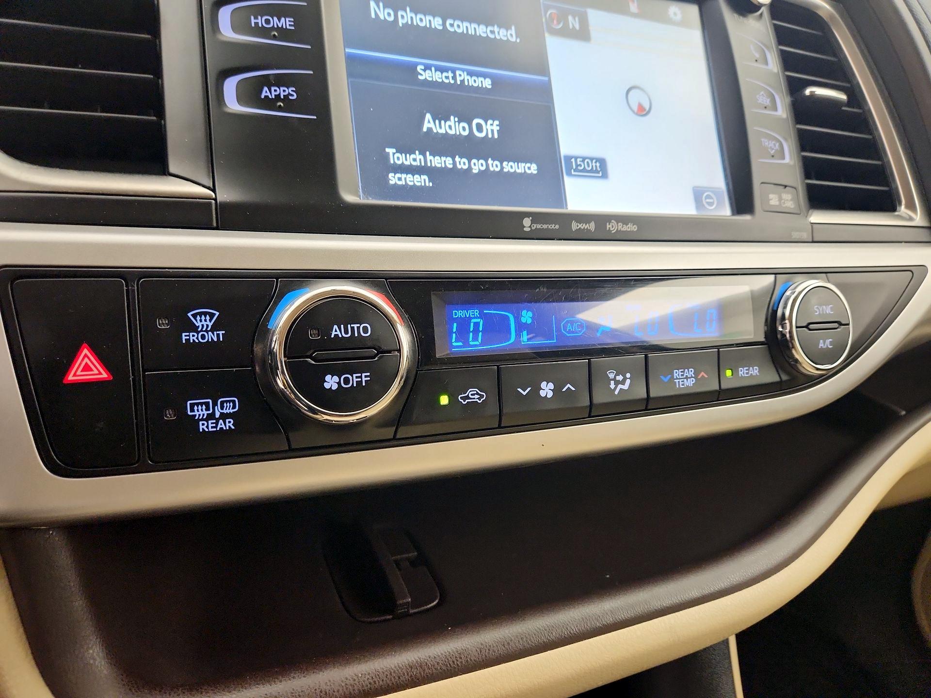 Thumbnail: 2016 Toyota Highlander - 15