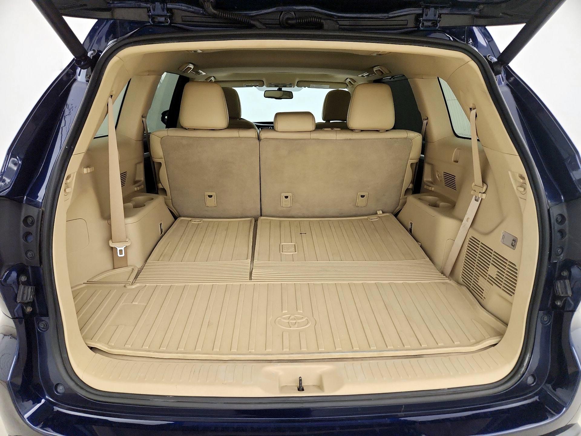 Thumbnail: 2016 Toyota Highlander - 19