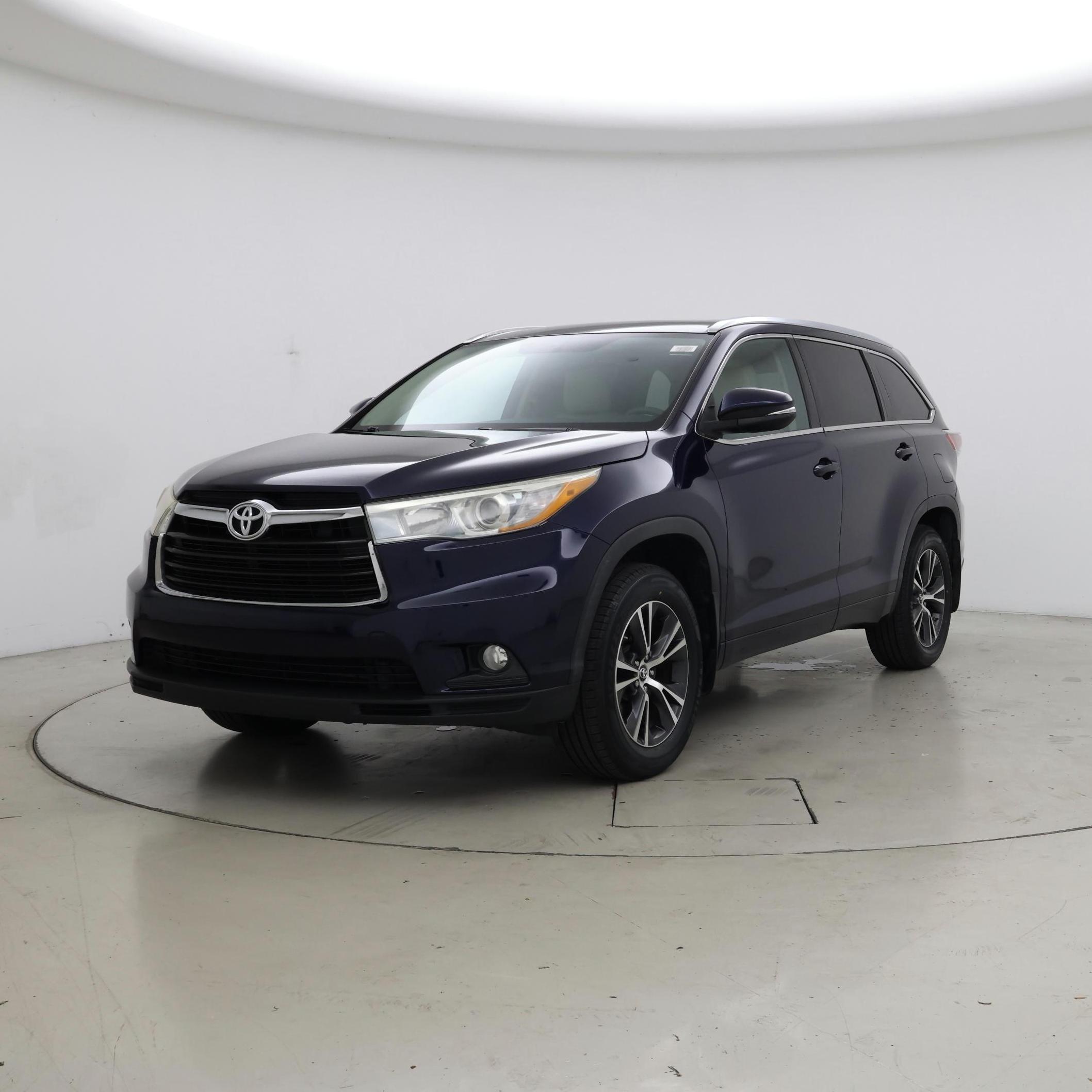 Thumbnail: 2016 Toyota Highlander - 4