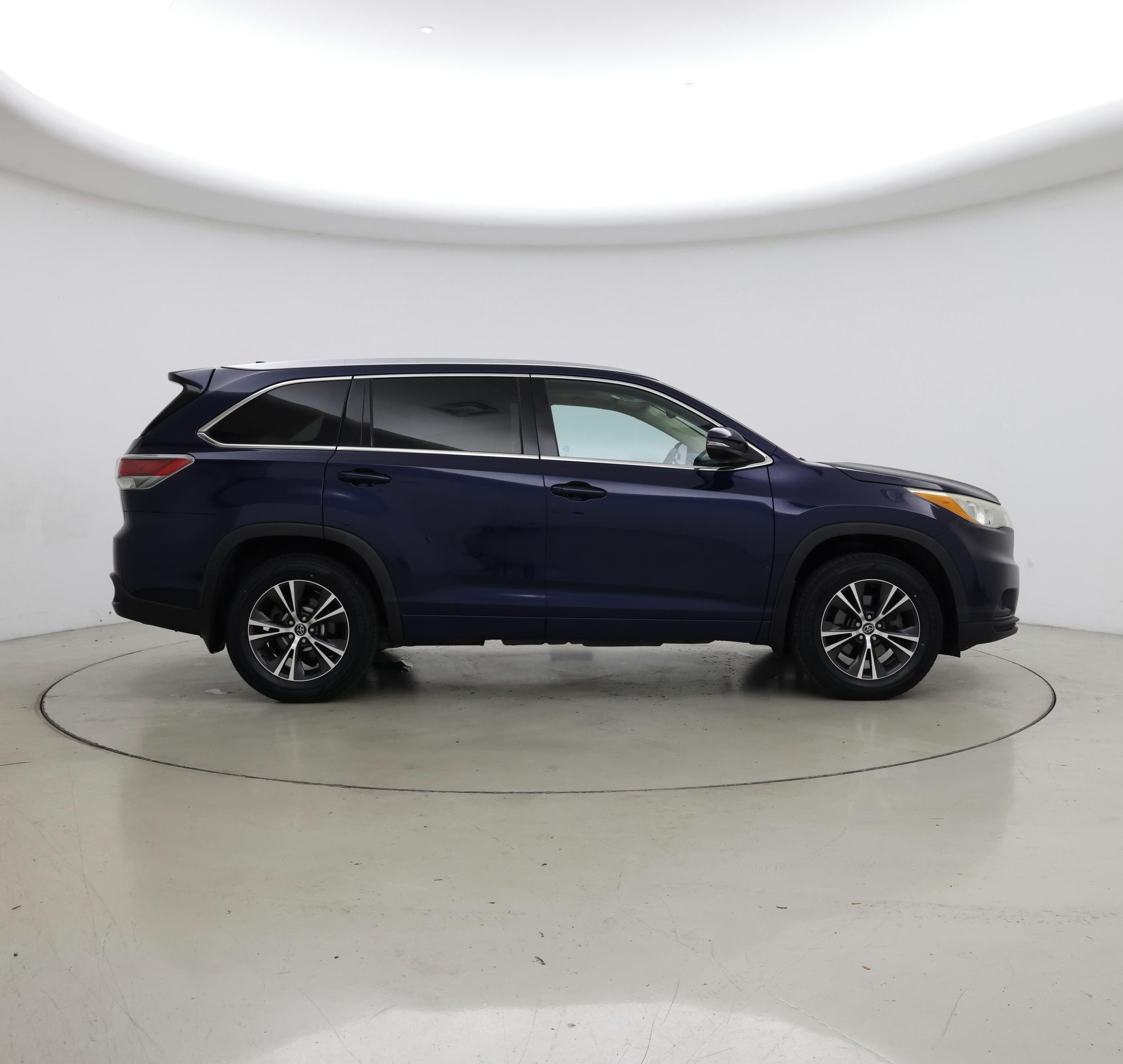Thumbnail: 2016 Toyota Highlander - 7