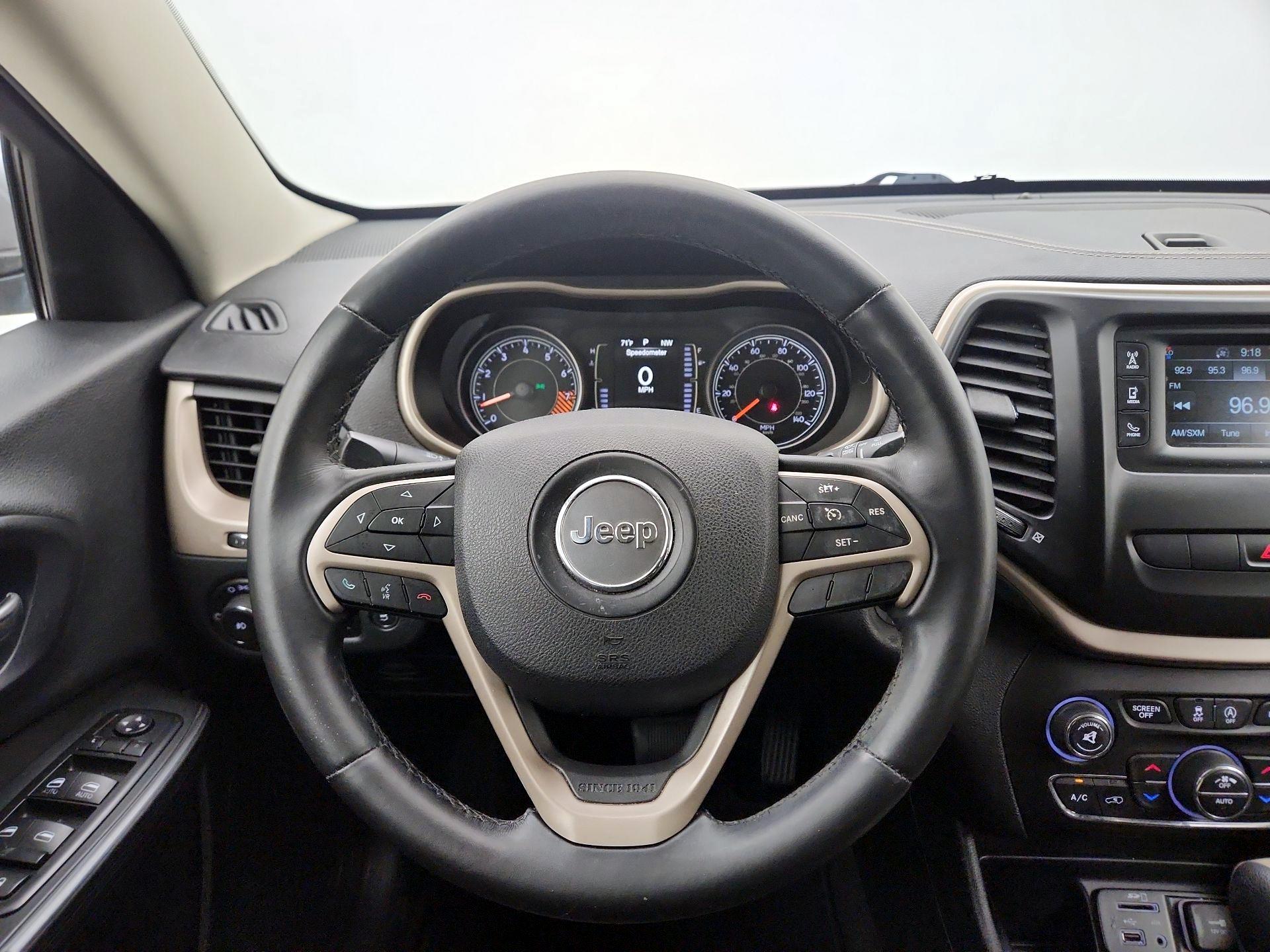 Thumbnail: 2015 Jeep Cherokee - 10