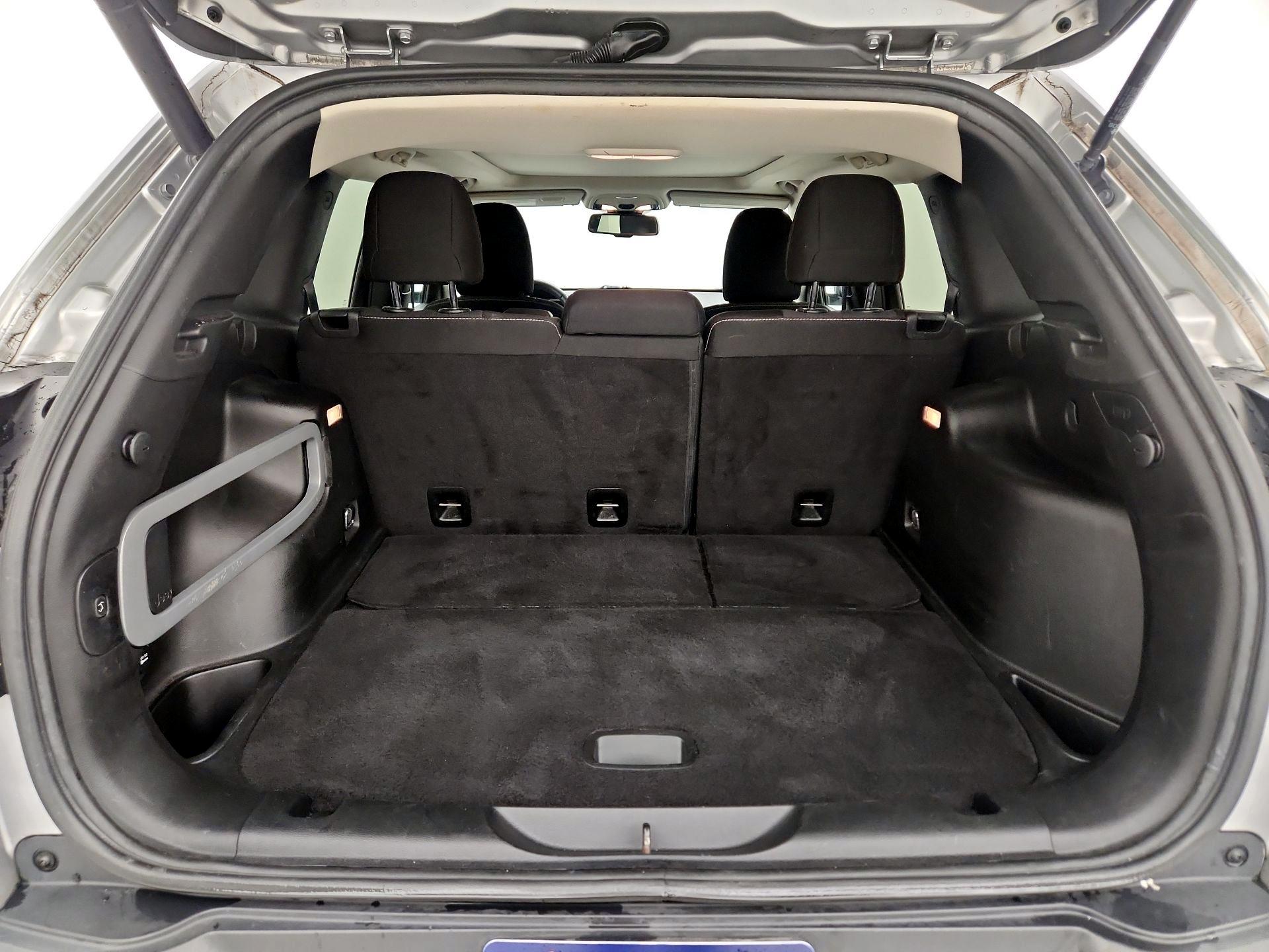 Thumbnail: 2015 Jeep Cherokee - 20