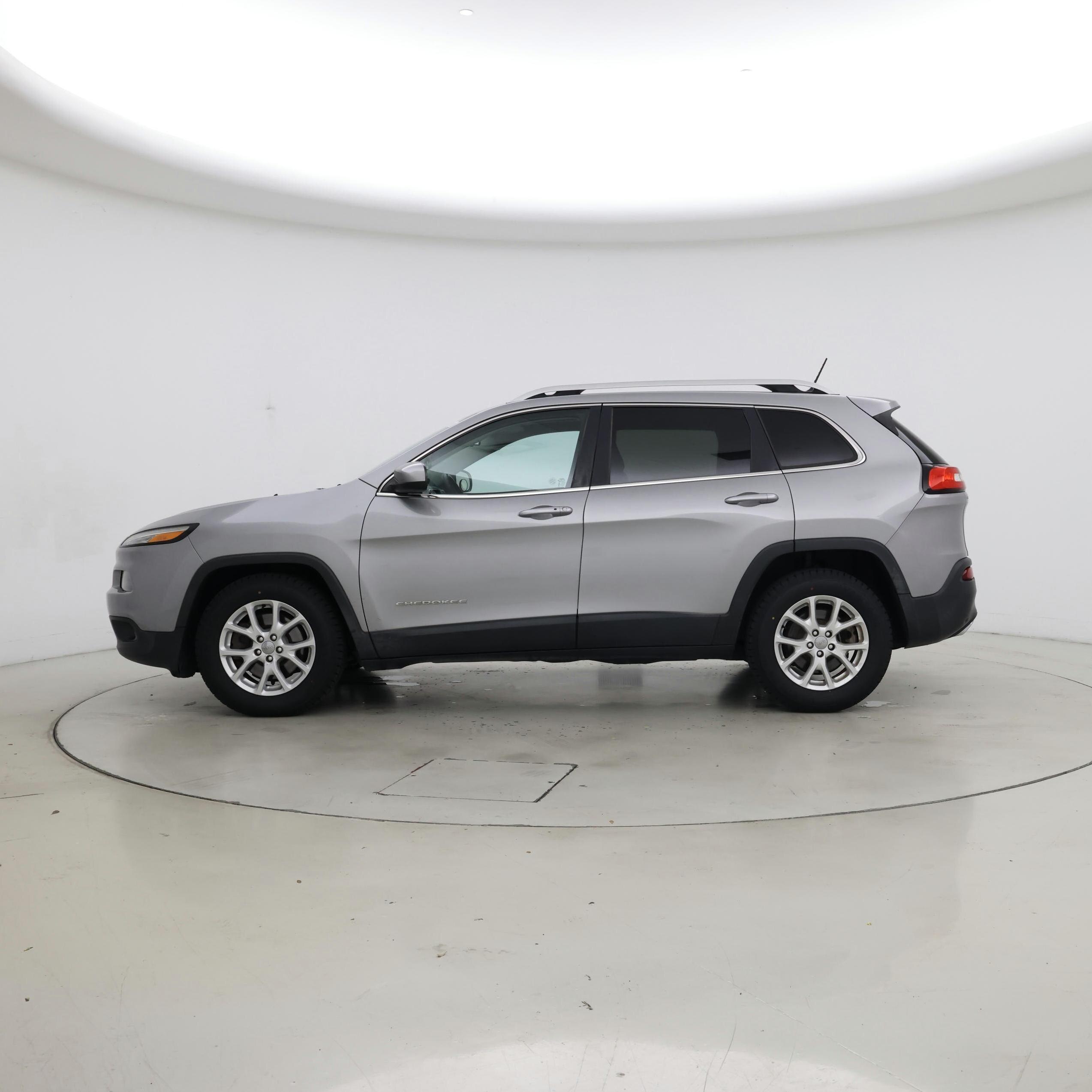 Thumbnail: 2015 Jeep Cherokee - 3