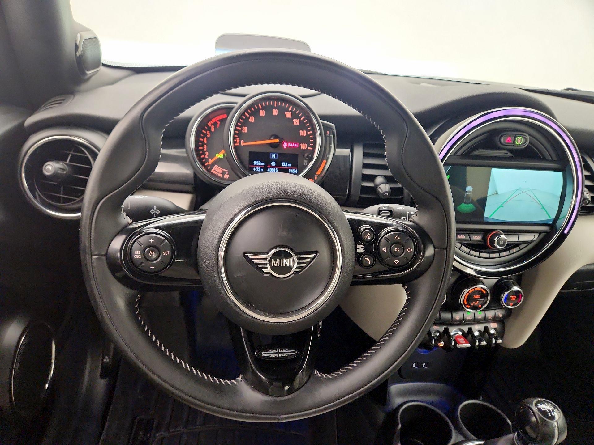 Thumbnail: 2019 MINI Cooper - 10