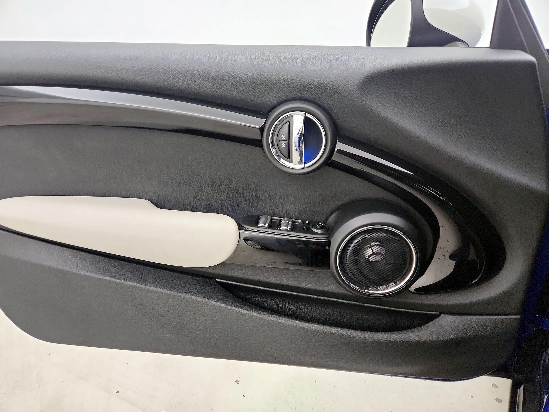 Thumbnail: 2019 MINI Cooper - 12