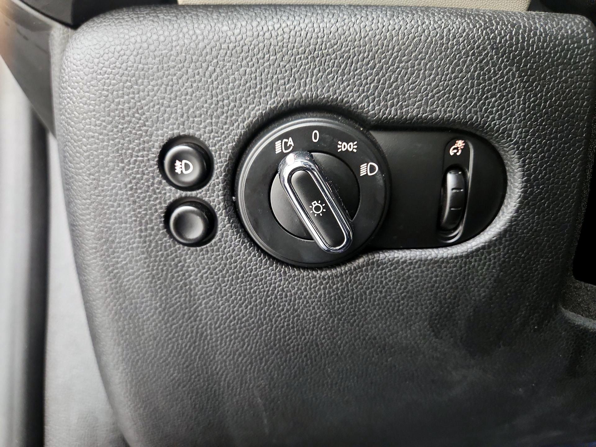 Thumbnail: 2019 MINI Cooper - 13