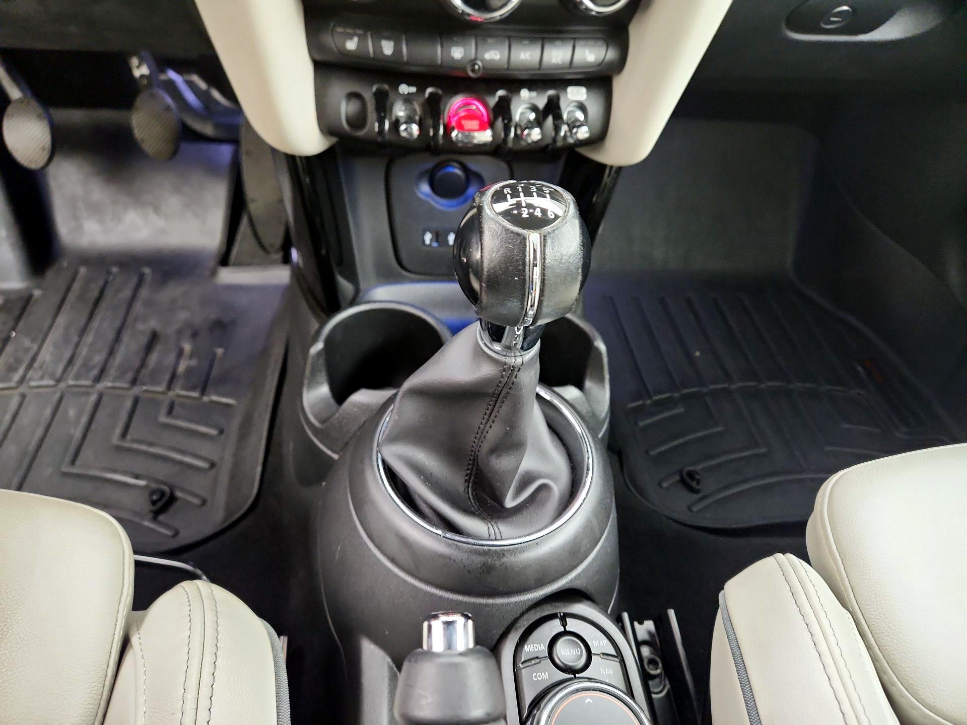 Thumbnail: 2019 MINI Cooper - 17