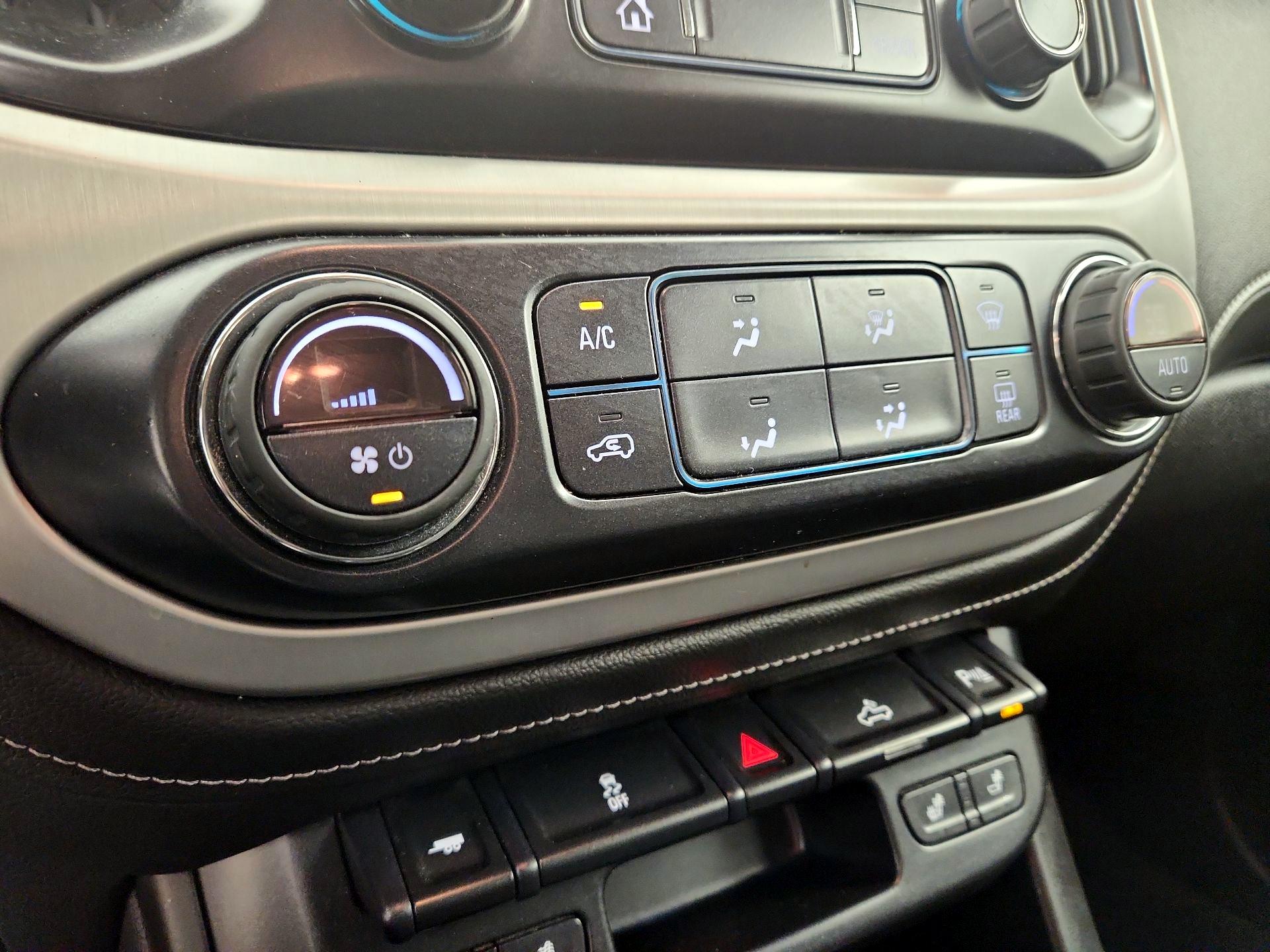 Thumbnail: 2020 GMC Canyon - 16