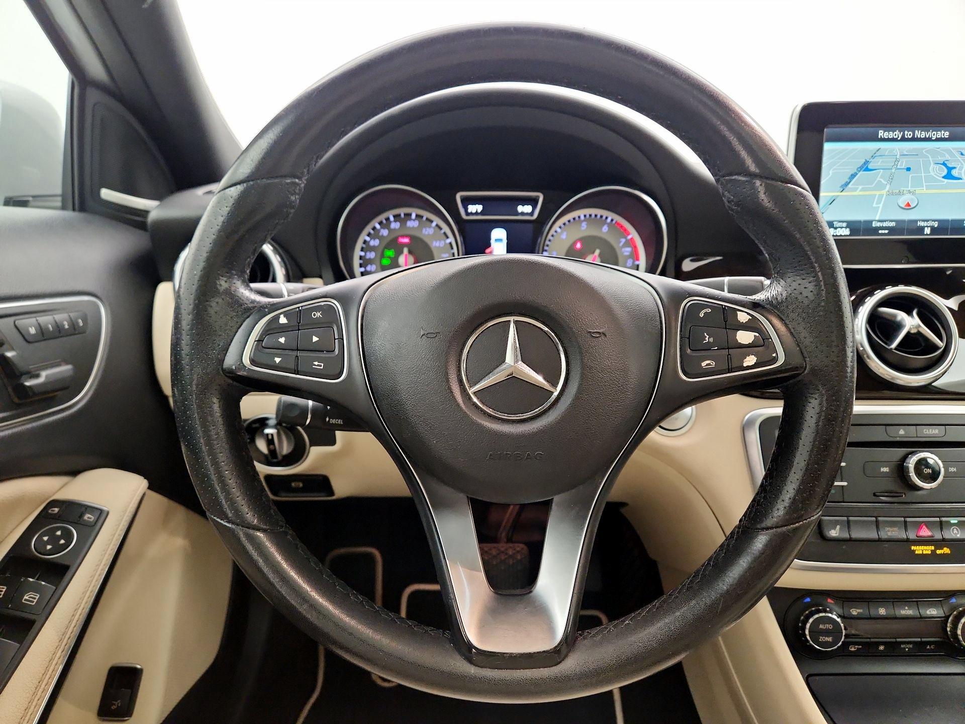 Thumbnail: 2017 Mercedes-Benz GLA - 10
