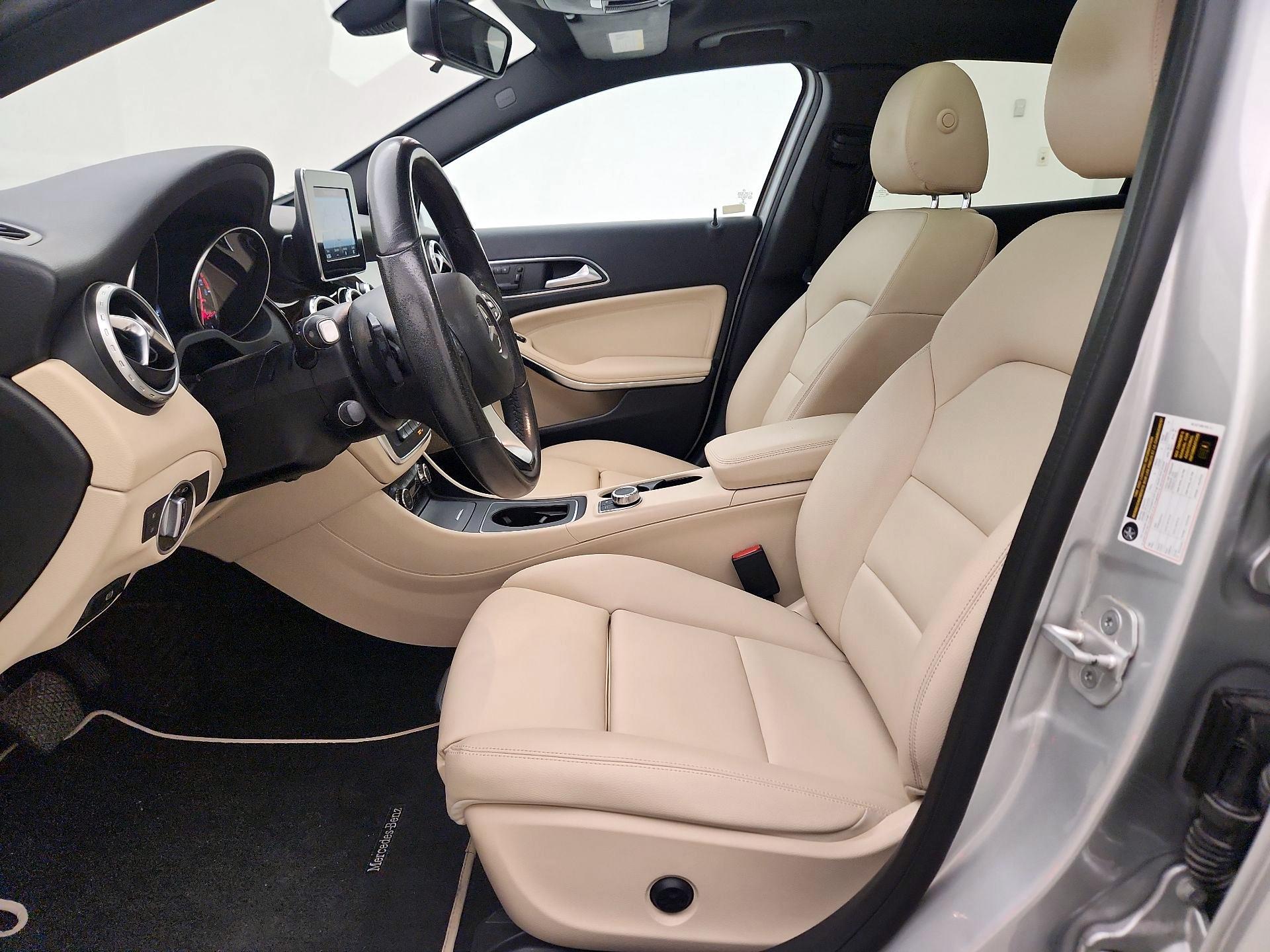 Thumbnail: 2017 Mercedes-Benz GLA - 11