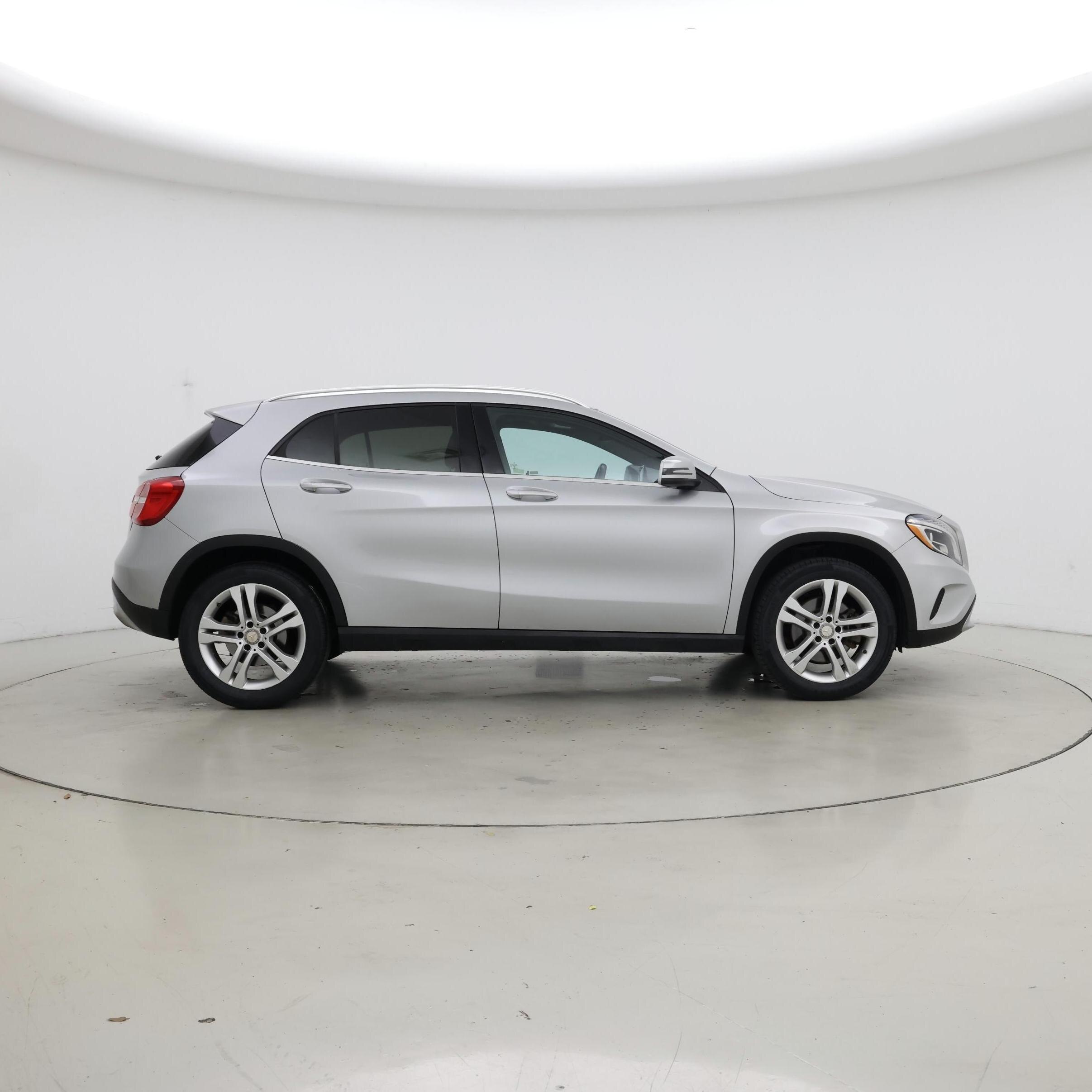 Thumbnail: 2017 Mercedes-Benz GLA - 7