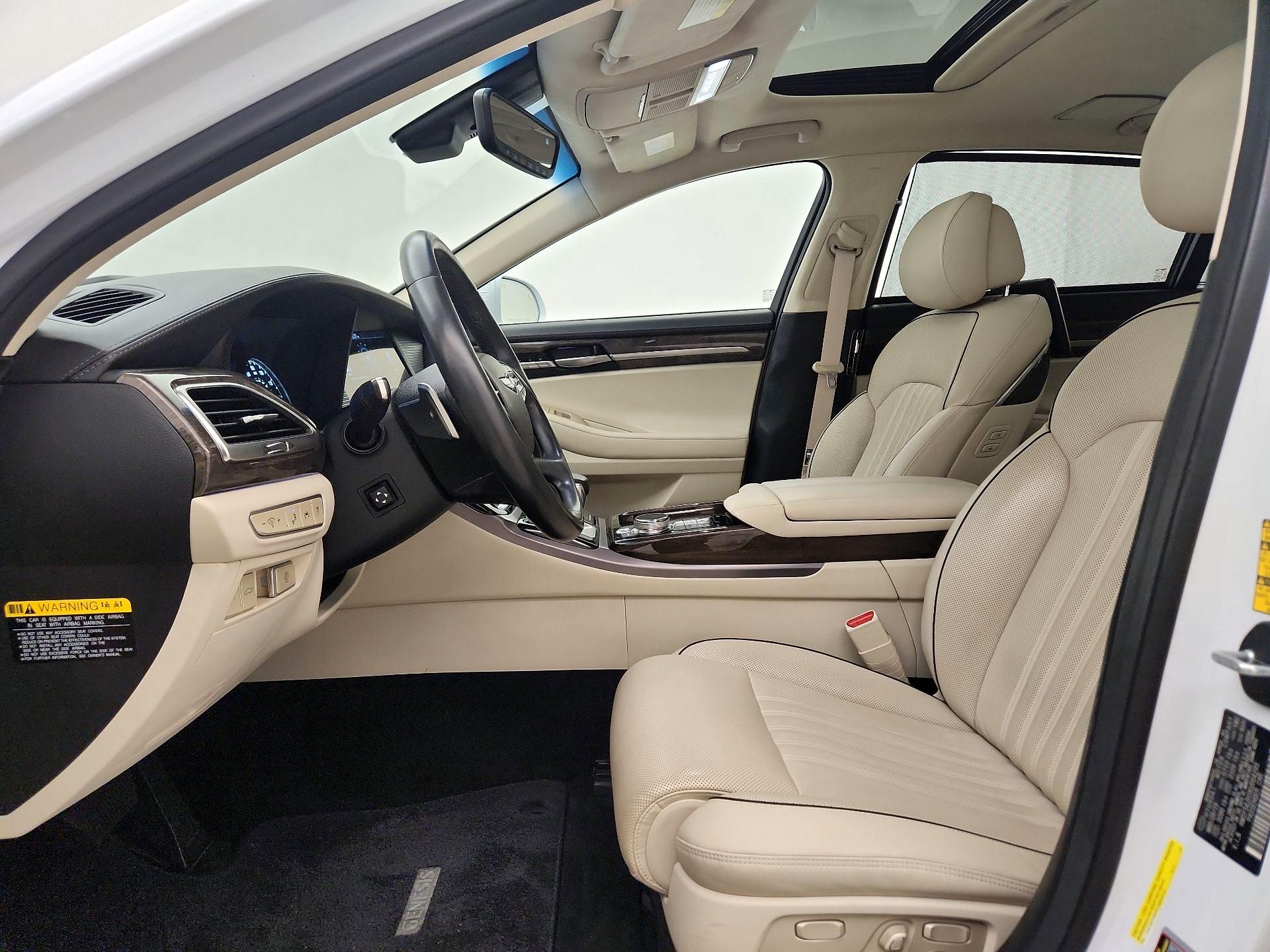 Thumbnail: 2019 Genesis G90 - 11