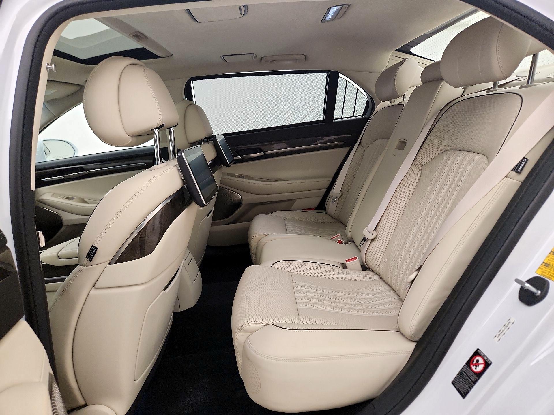 Thumbnail: 2019 Genesis G90 - 20