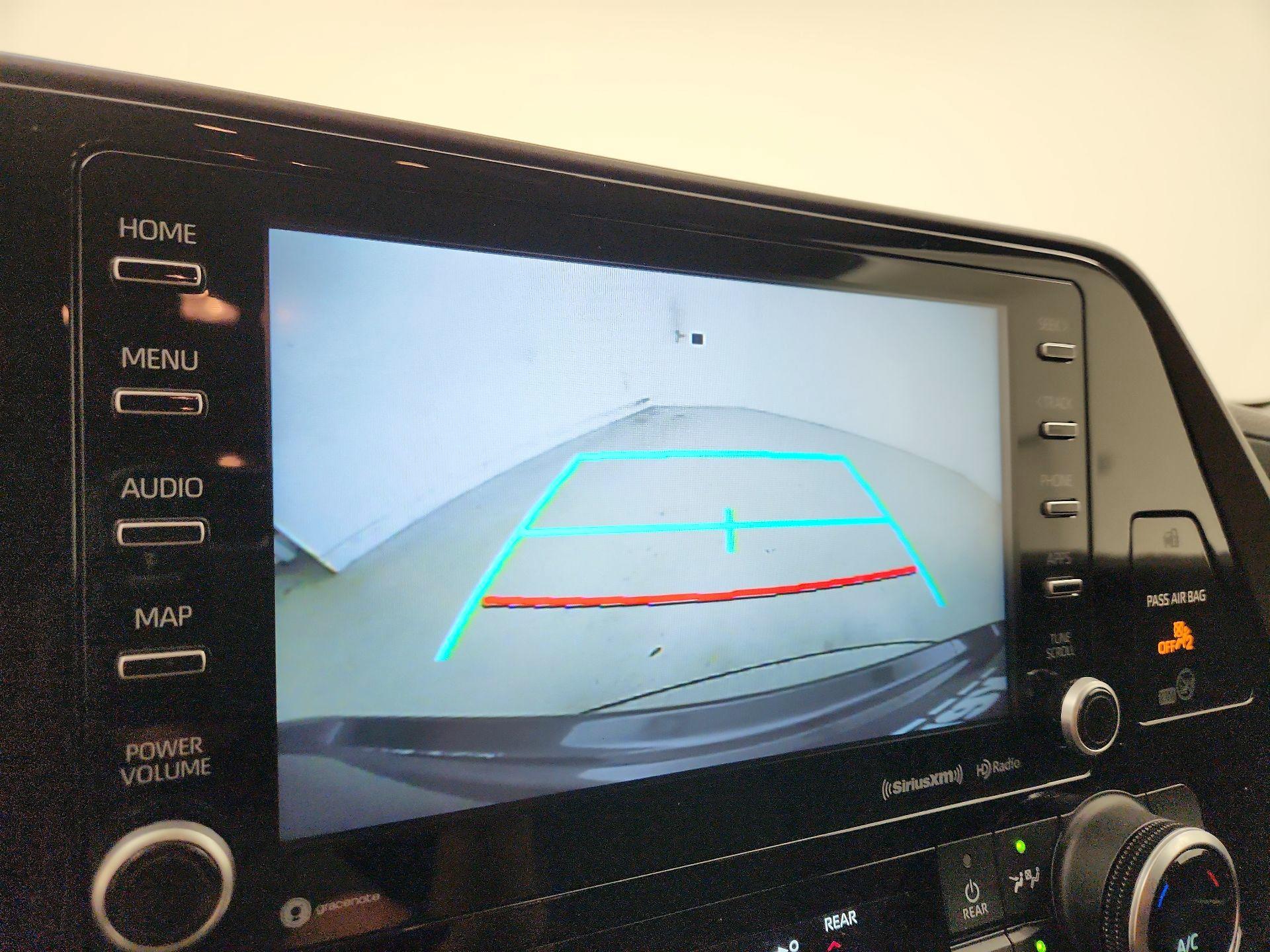 Thumbnail: 2022 Toyota Highlander - 14