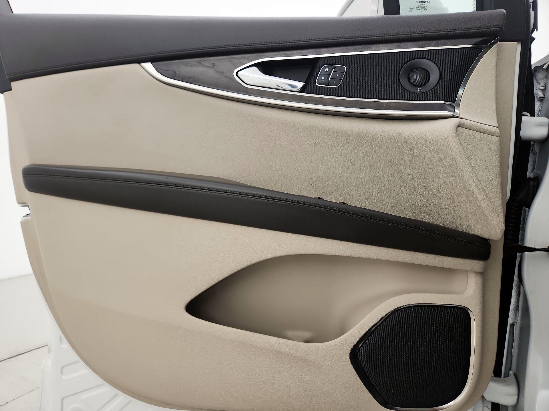 Thumbnail: 2020 Lincoln Nautilus - 12