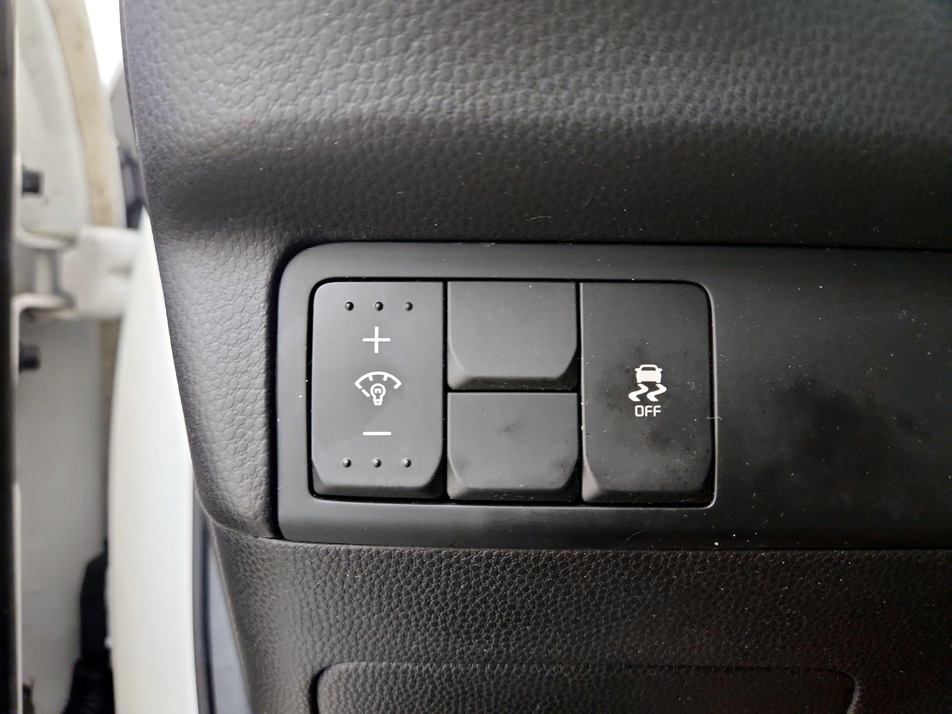 Thumbnail: 2017 Kia Soul - 13