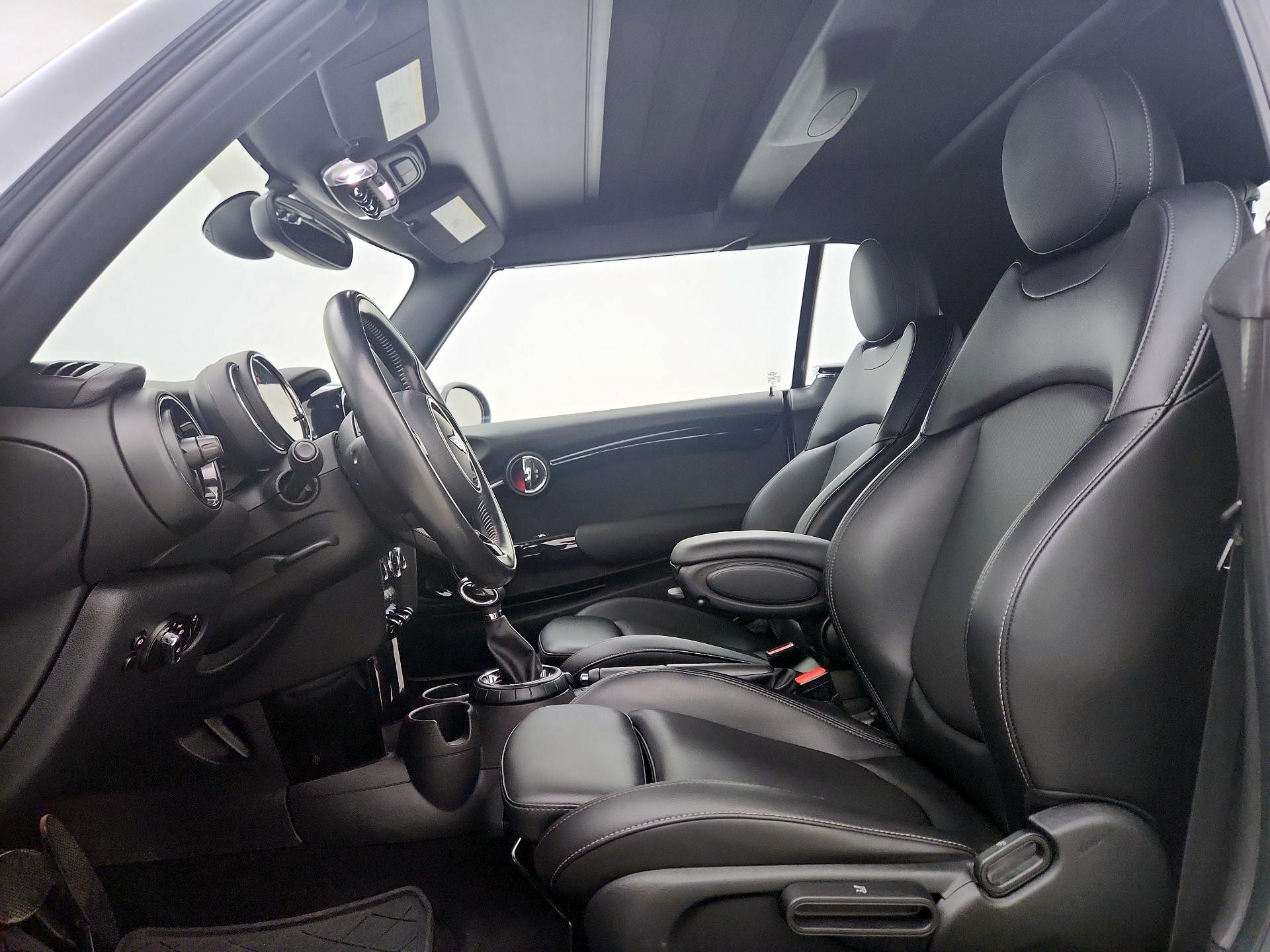 Thumbnail: 2017 MINI Cooper - 11