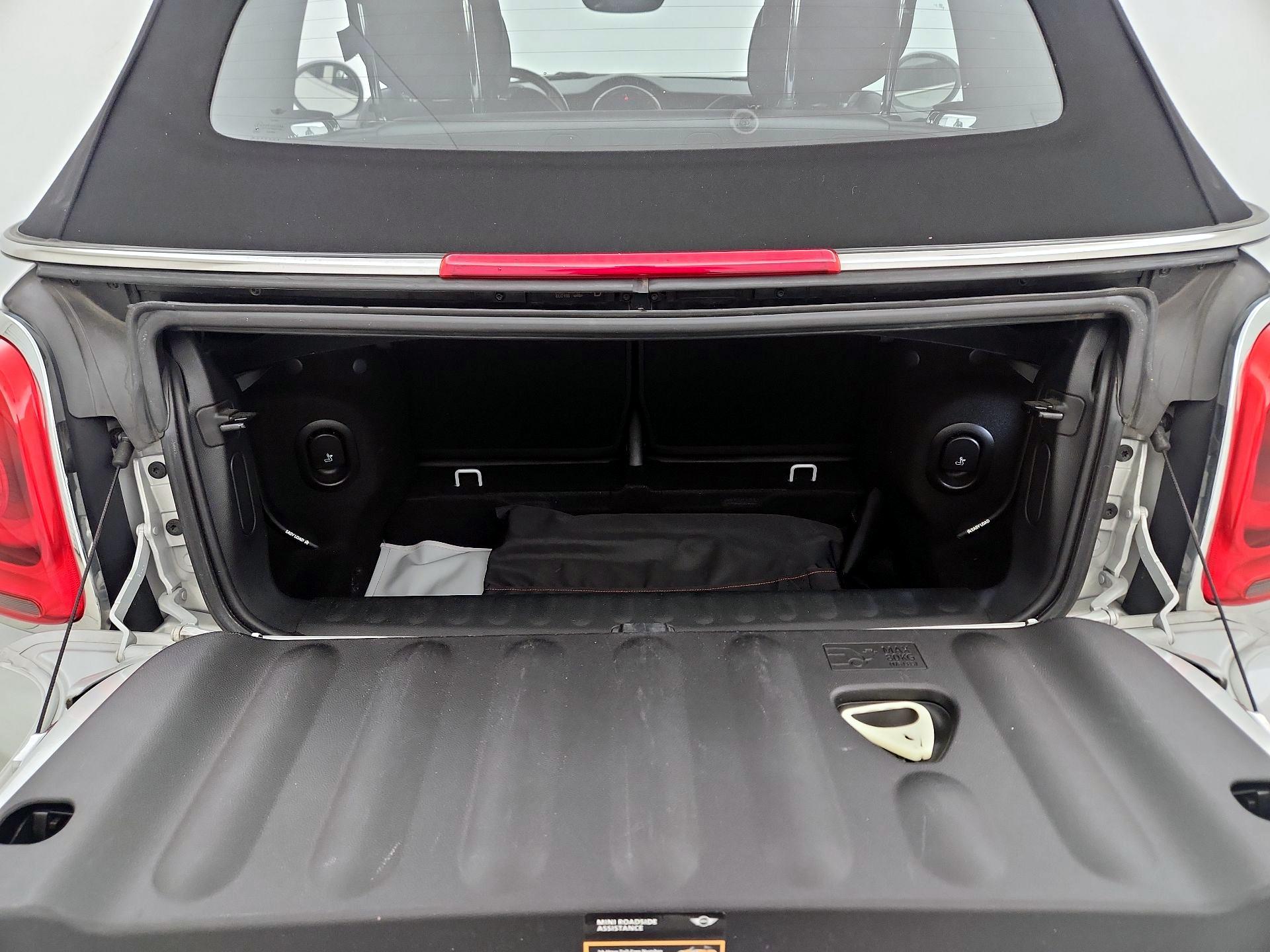 Thumbnail: 2017 MINI Cooper - 18