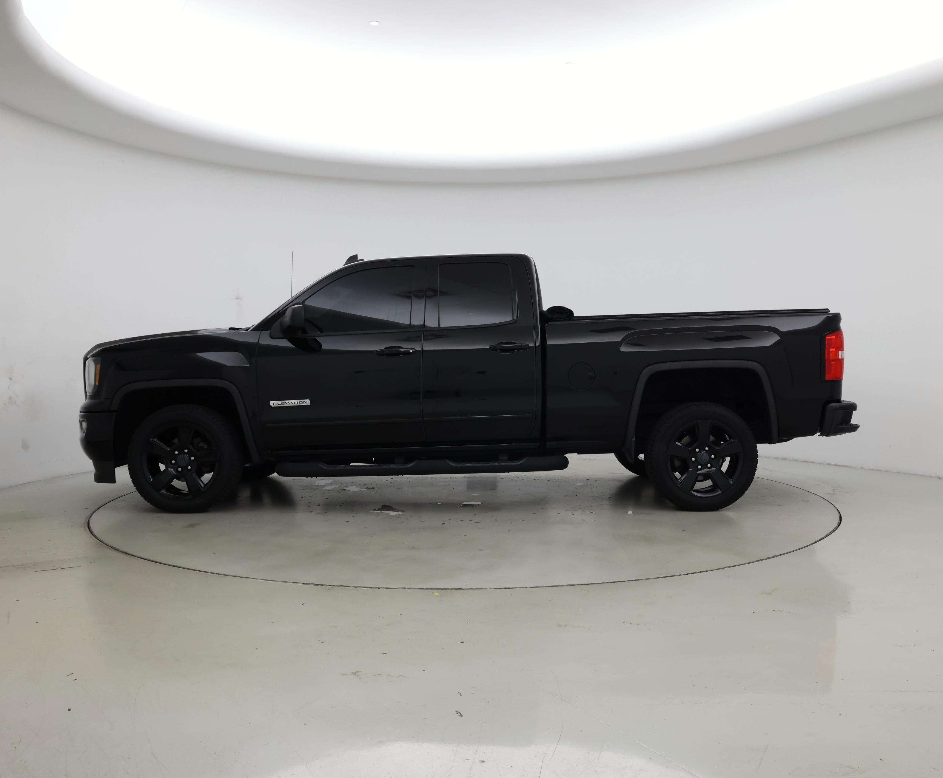 Thumbnail: 2018 GMC Sierra 1500 - 3