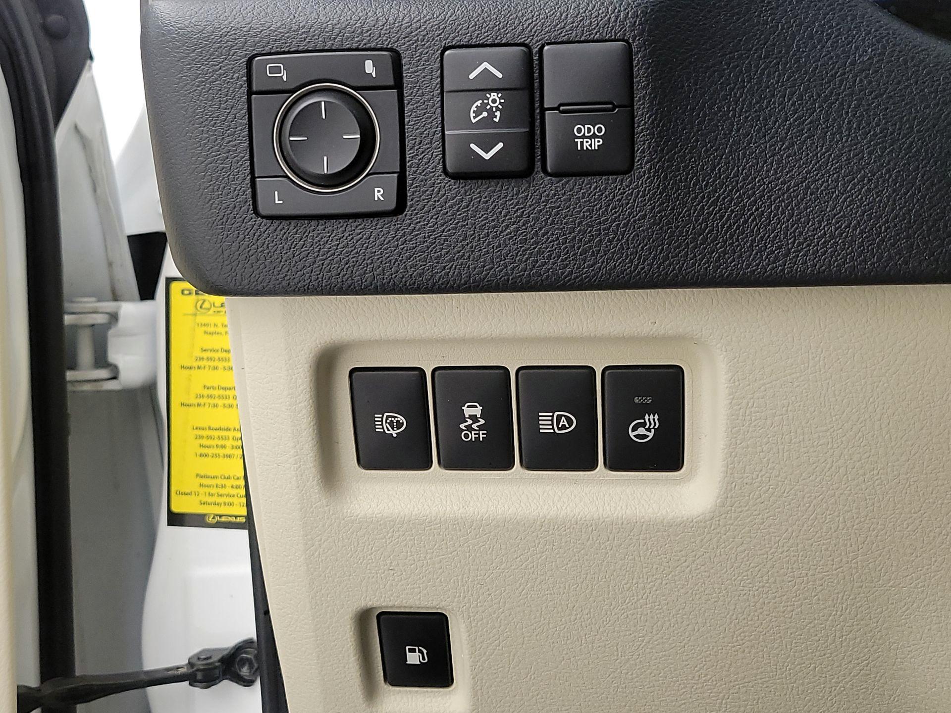 Thumbnail: 2023 Lexus GX - 13