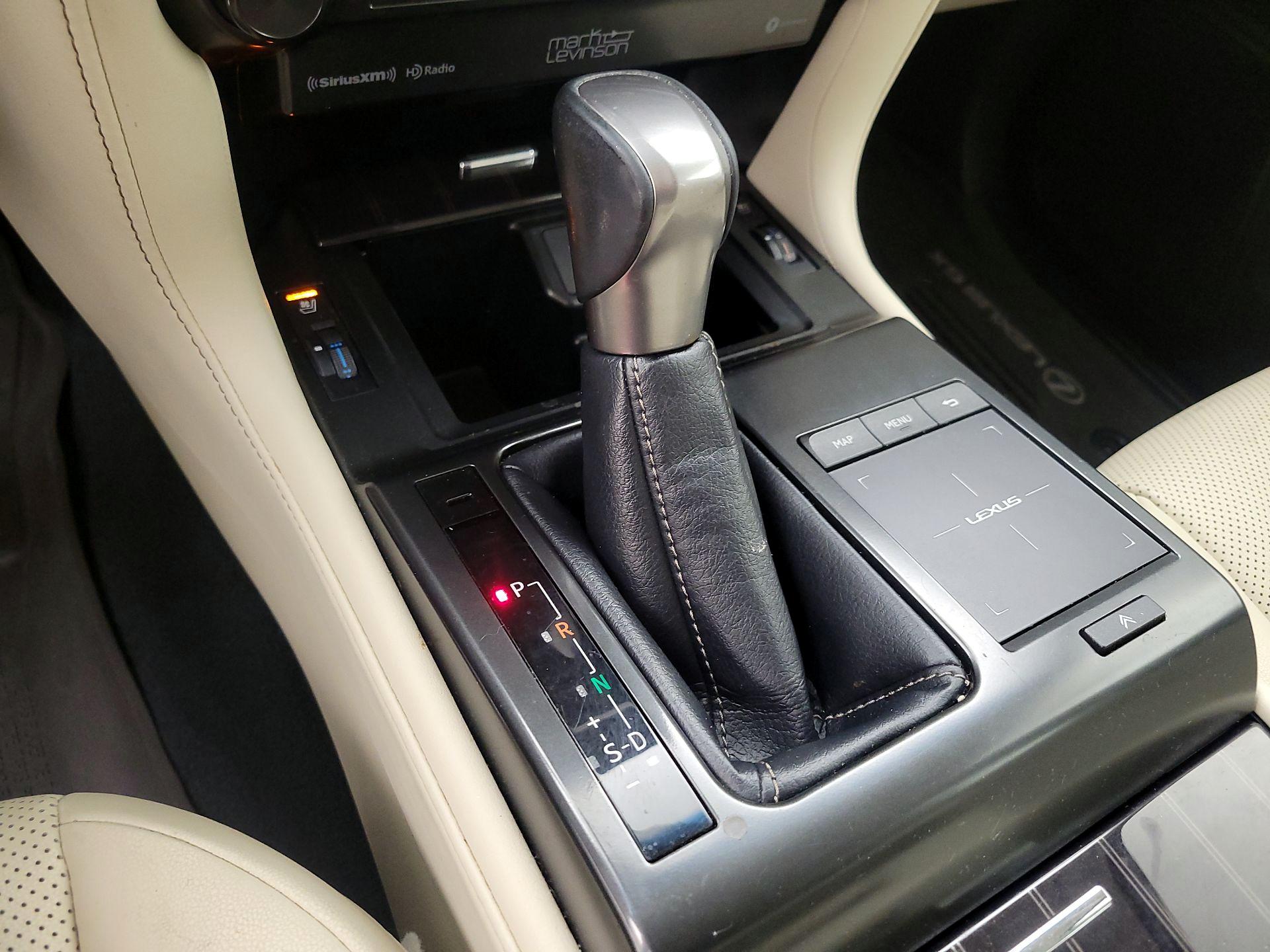 Thumbnail: 2023 Lexus GX - 18