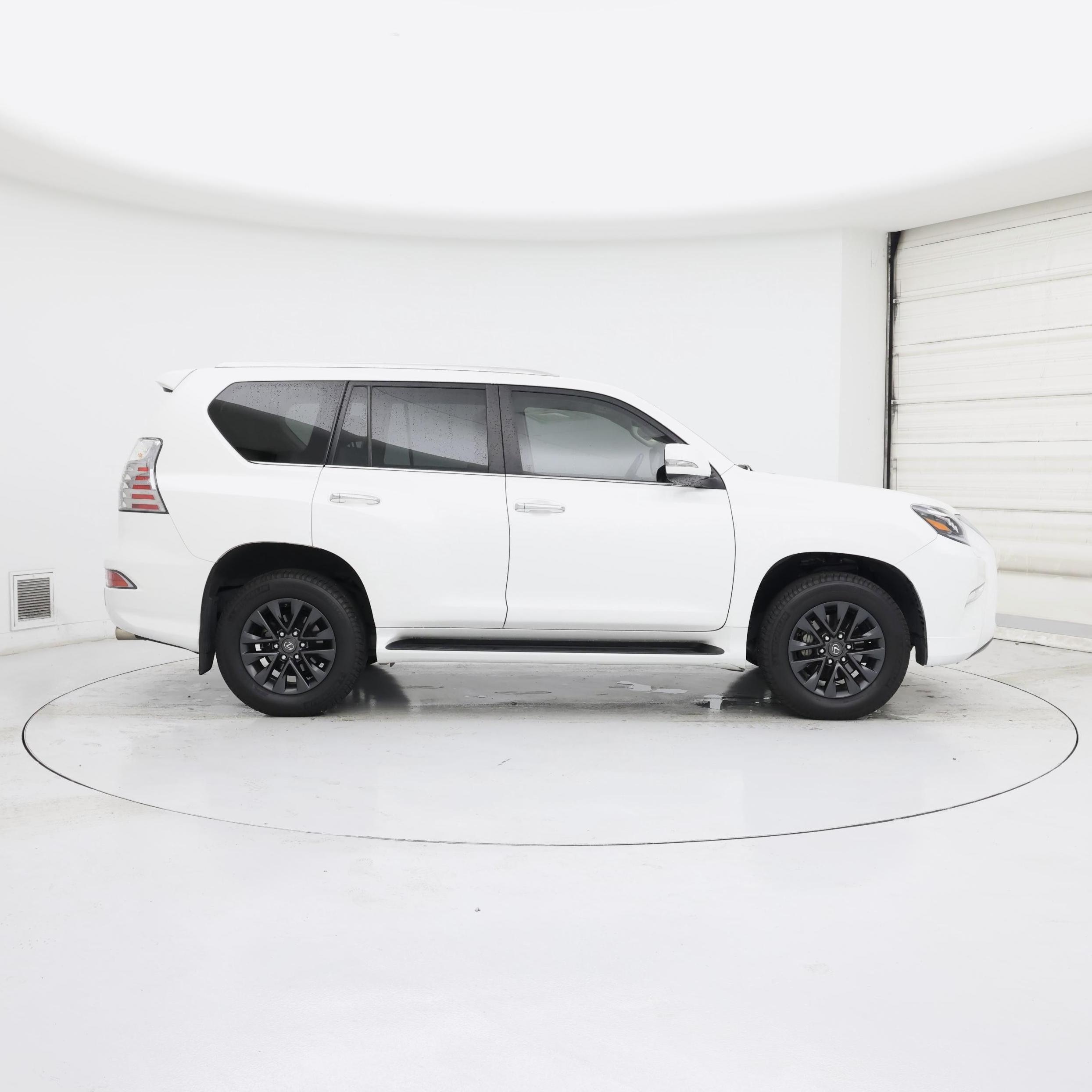 Thumbnail: 2023 Lexus GX - 7