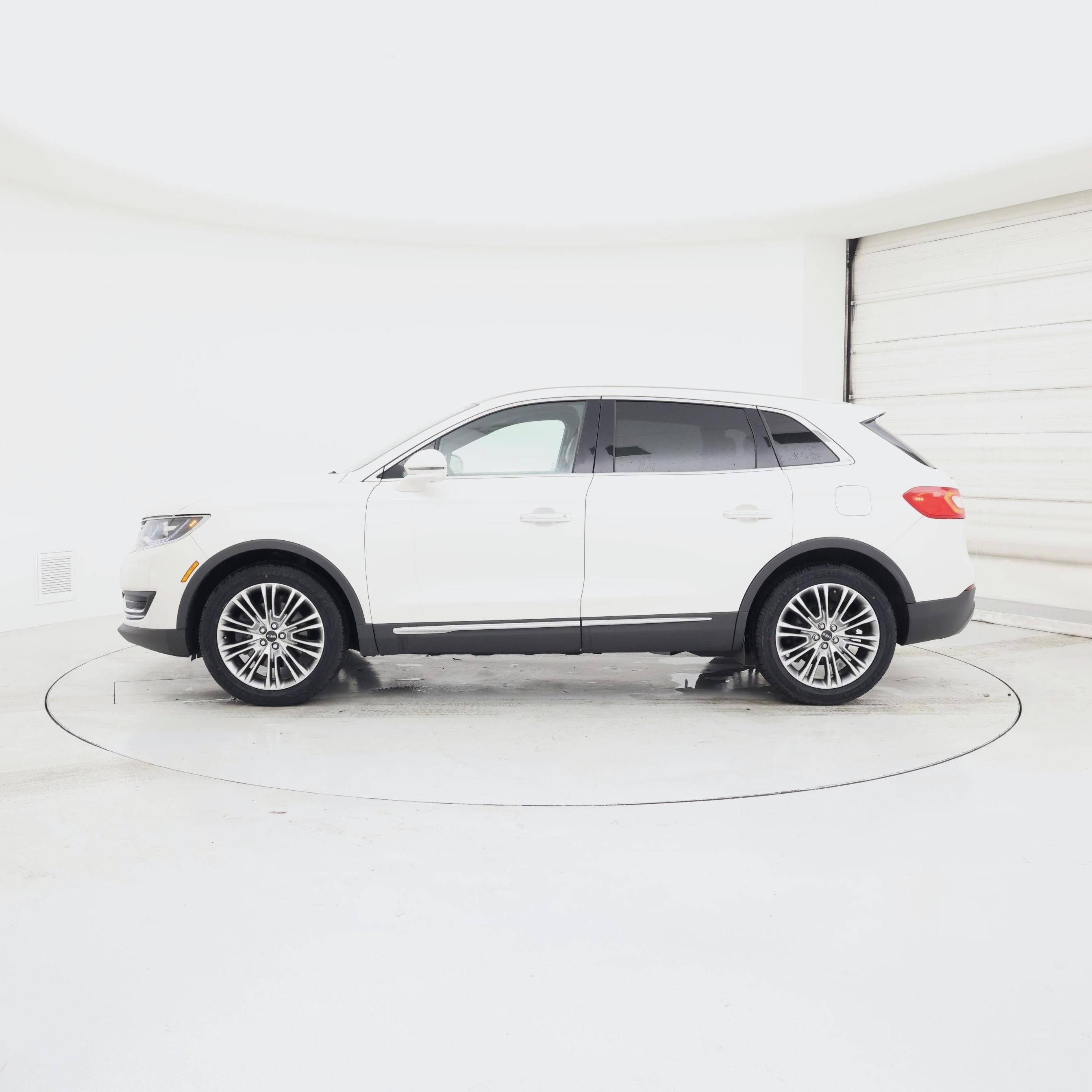 Thumbnail: 2018 Lincoln MKX - 3