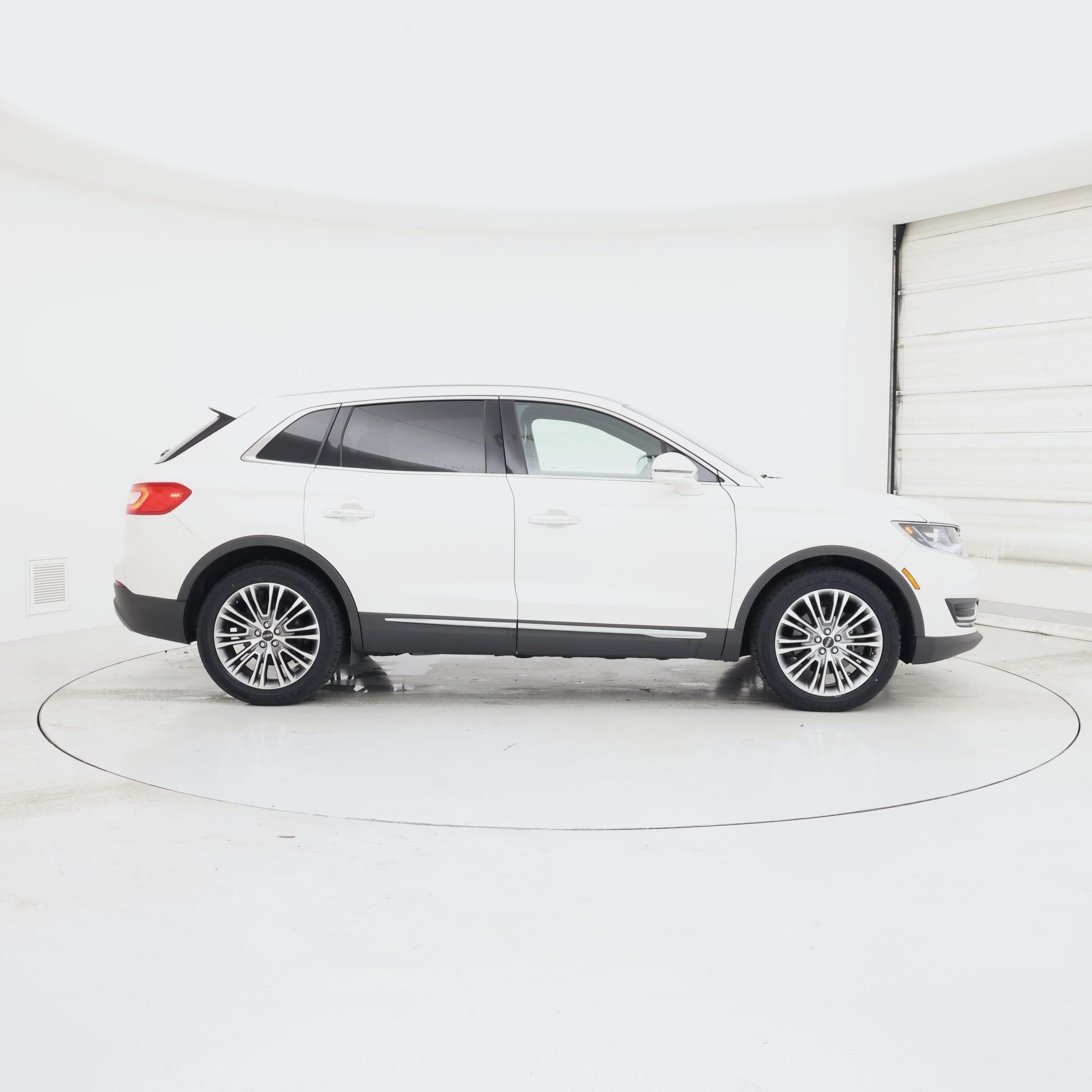 Thumbnail: 2018 Lincoln MKX - 7