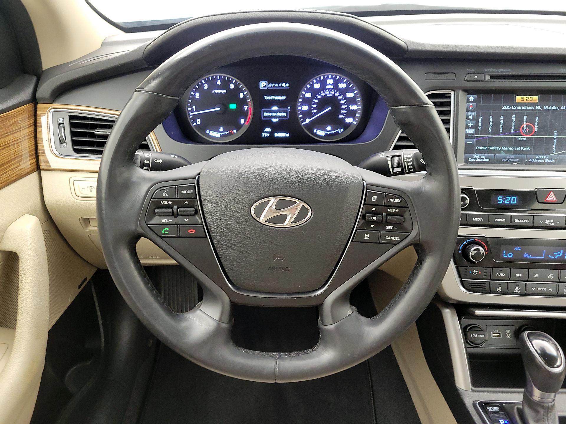 Thumbnail: 2015 Hyundai Sonata - 10