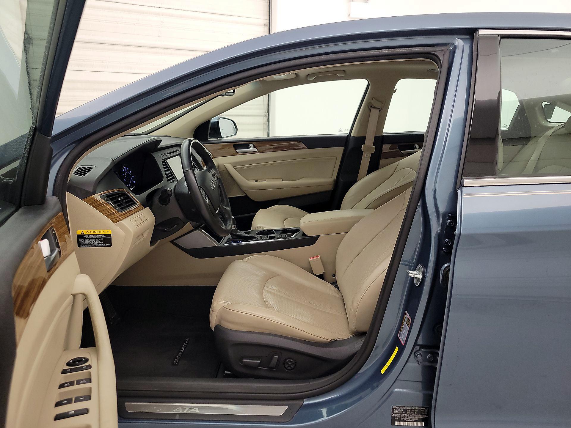 Thumbnail: 2015 Hyundai Sonata - 11