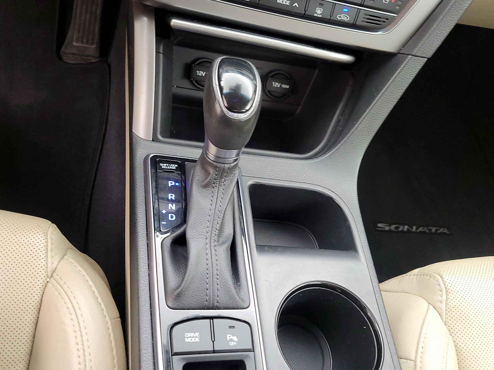 Thumbnail: 2015 Hyundai Sonata - 18