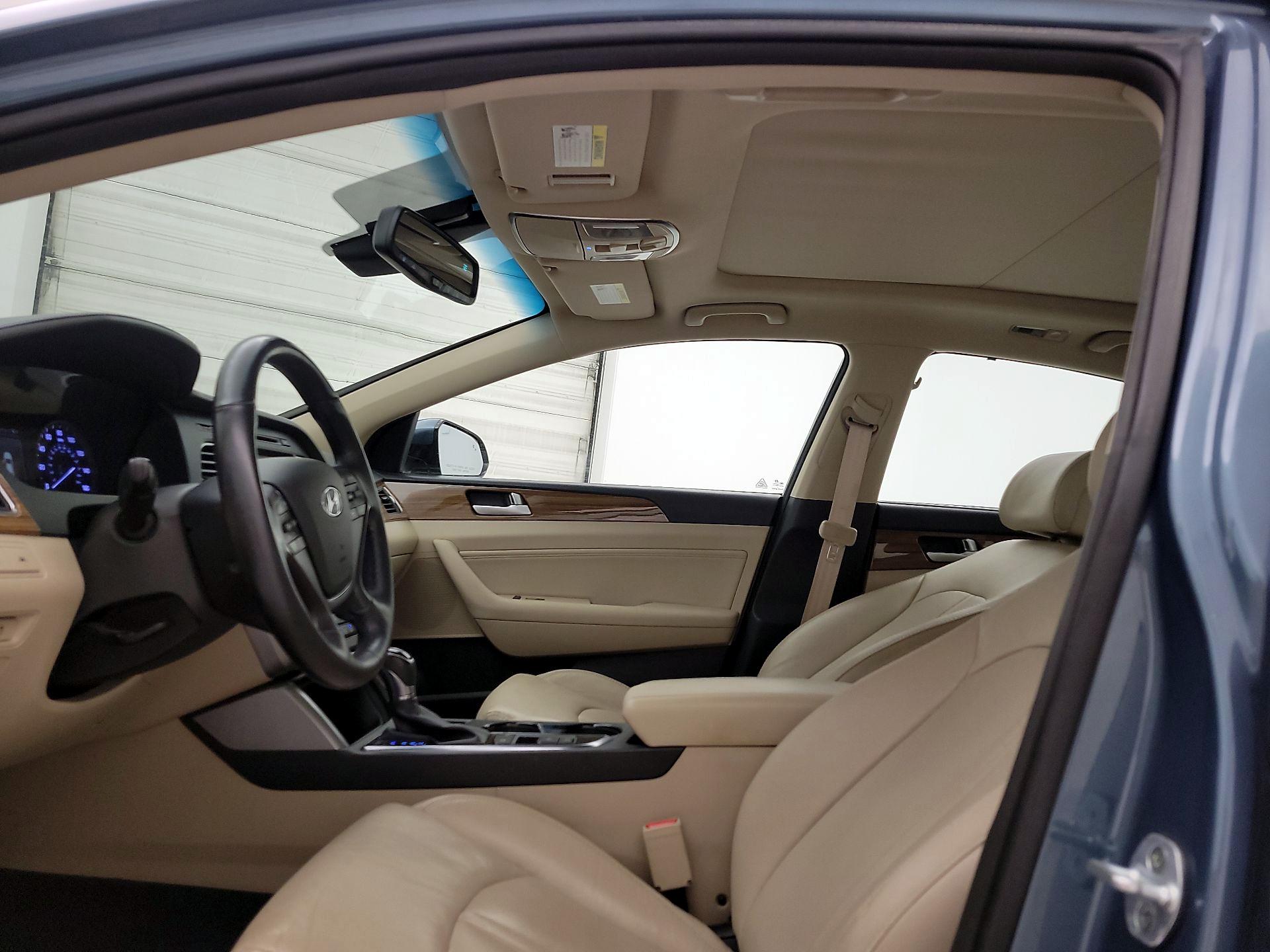 Thumbnail: 2015 Hyundai Sonata - 20