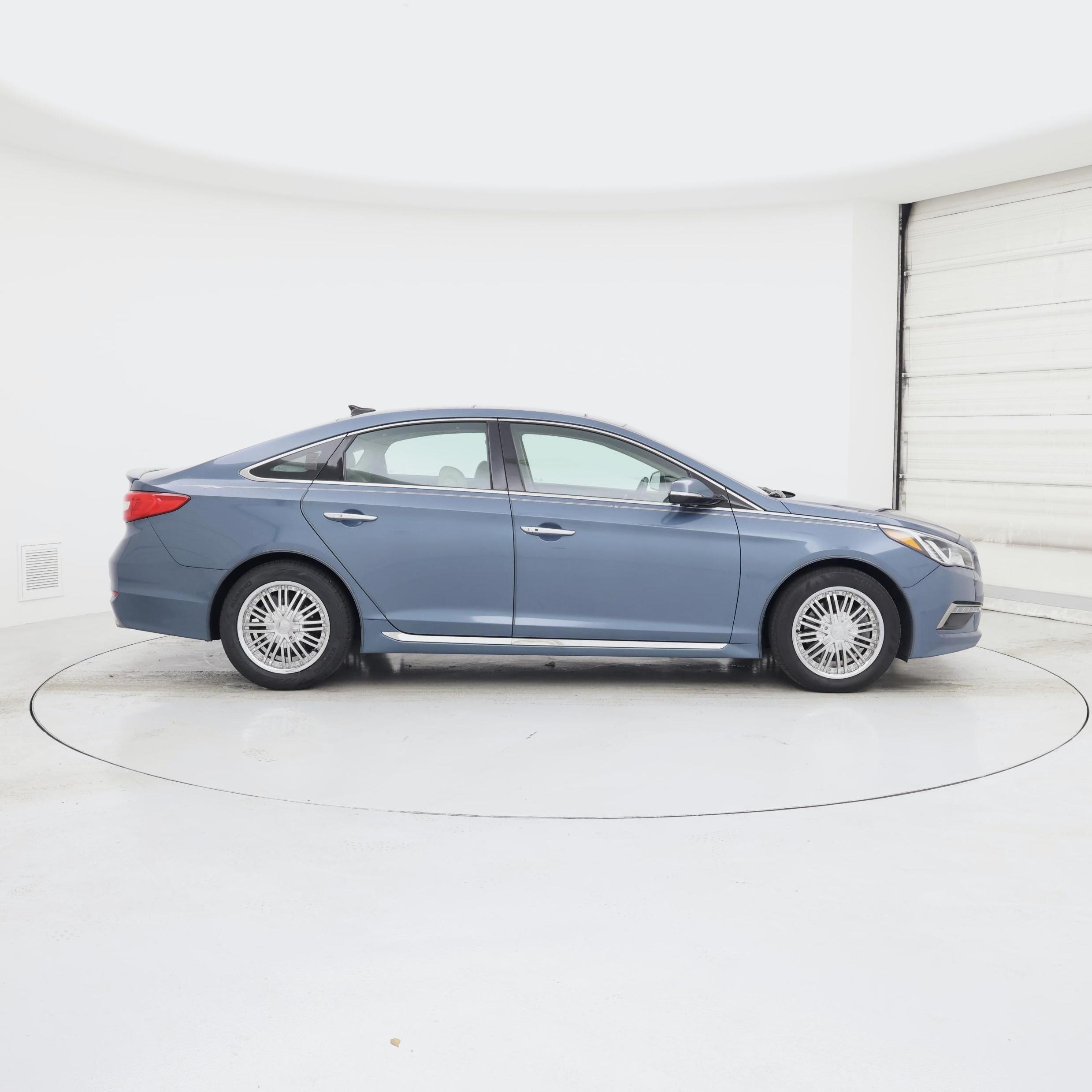 Thumbnail: 2015 Hyundai Sonata - 7