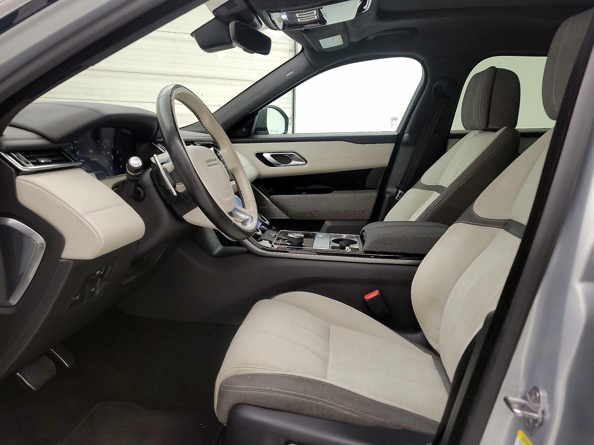 Thumbnail: 2019 Land Rover Range Rover Velar - 11