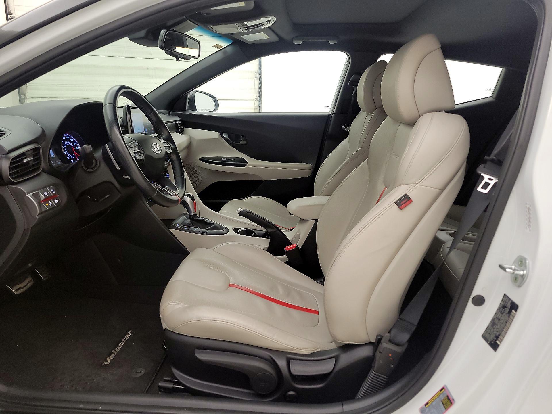 Thumbnail: 2020 Hyundai Veloster - 11