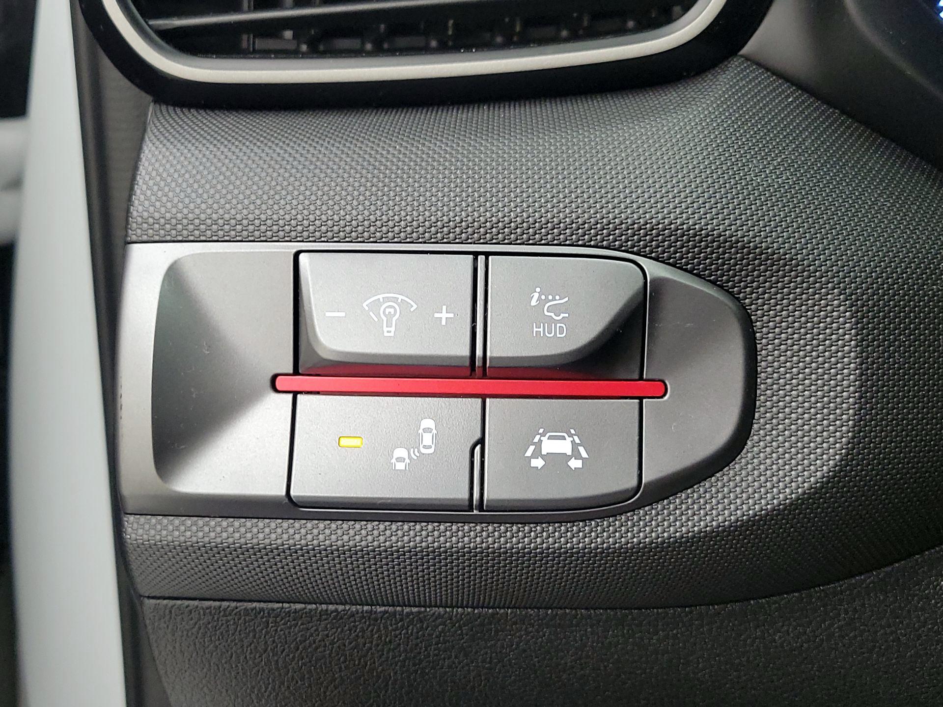 Thumbnail: 2020 Hyundai Veloster - 13