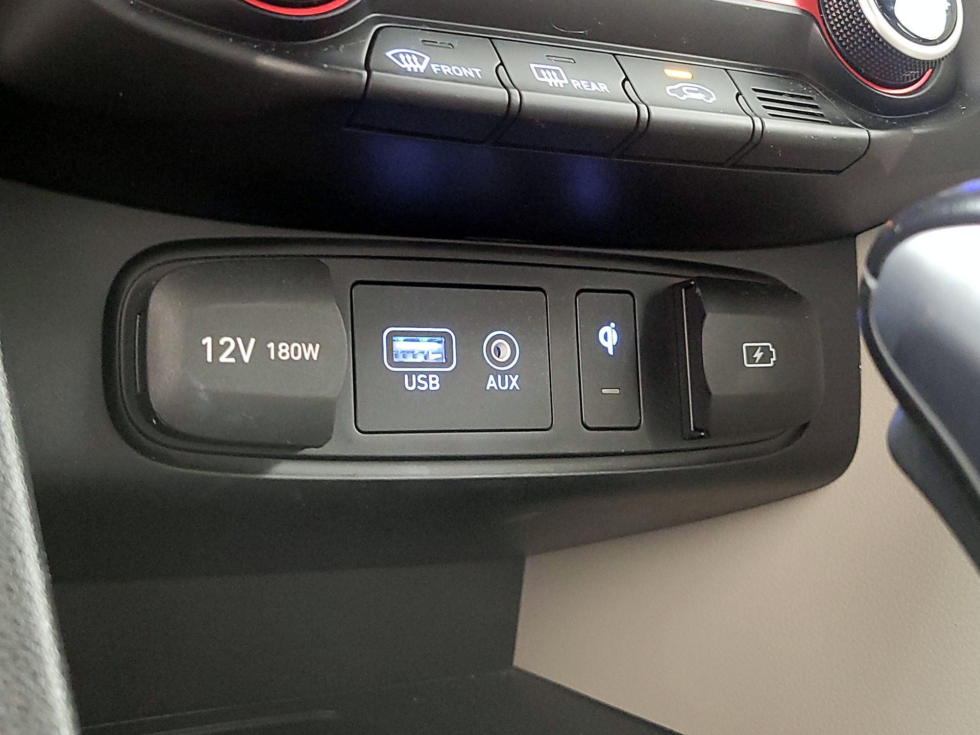 Thumbnail: 2020 Hyundai Veloster - 18