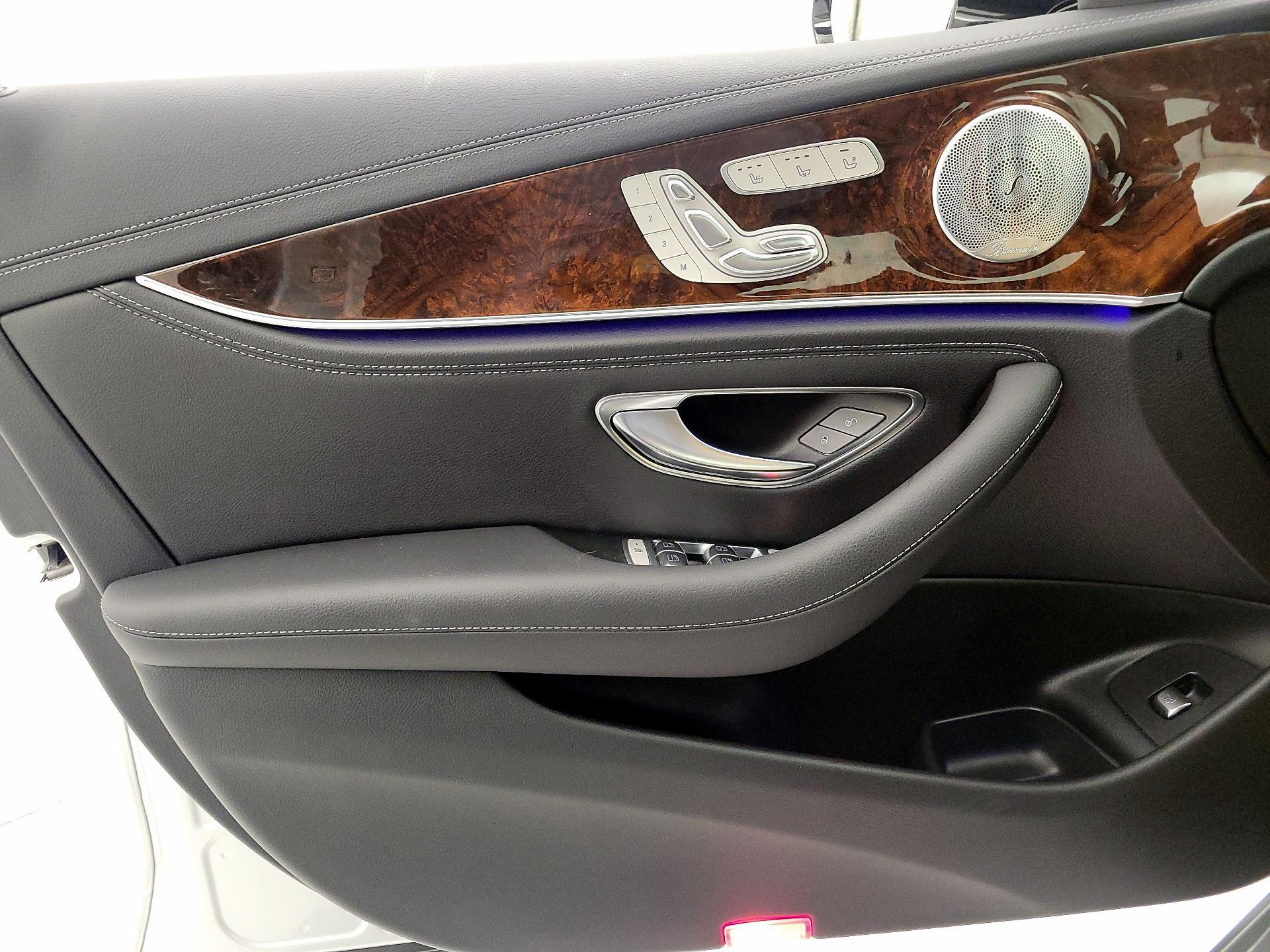 Thumbnail: 2019 Mercedes-Benz E-Class - 12