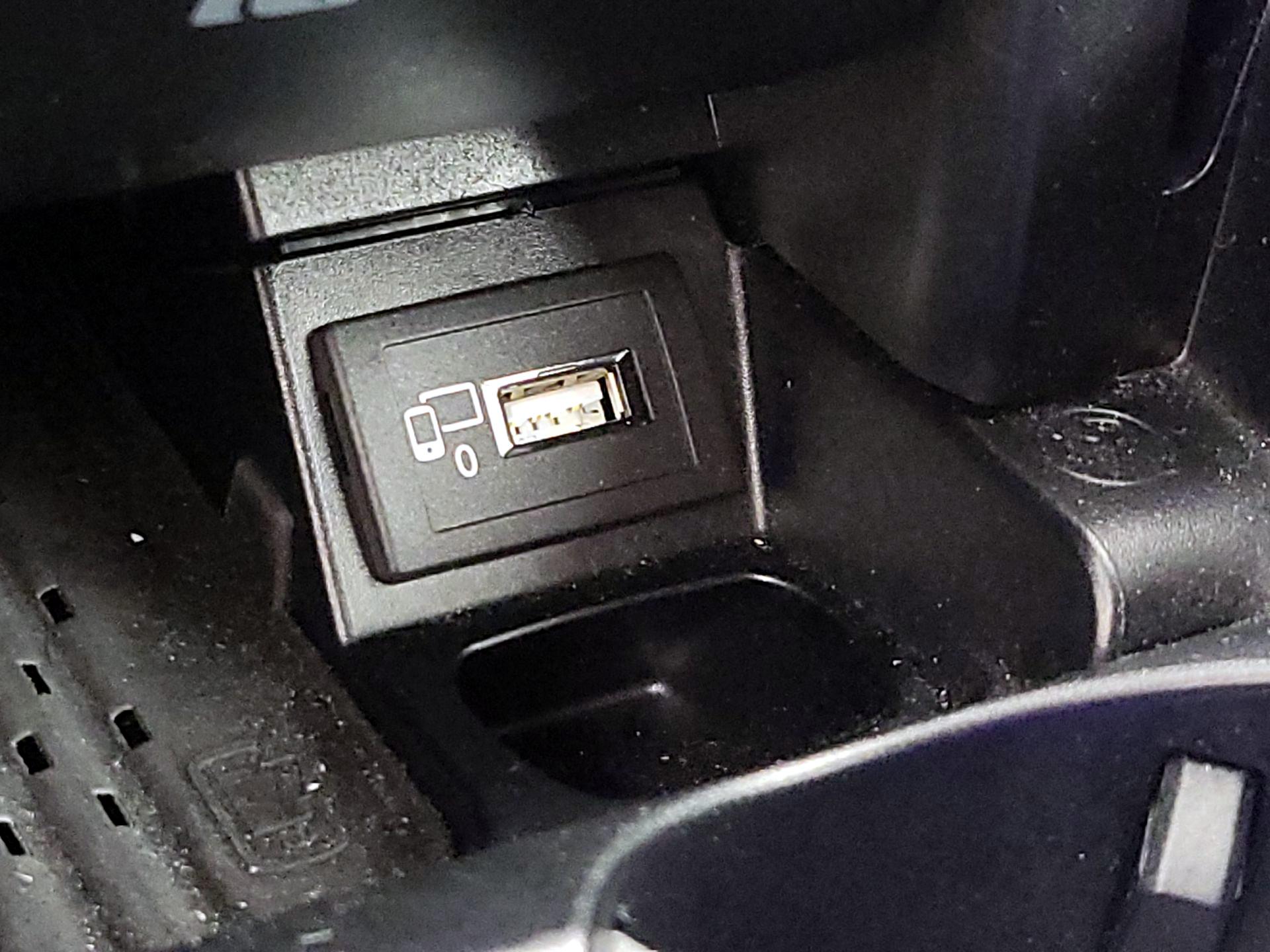 Thumbnail: 2019 Mercedes-Benz E-Class - 18