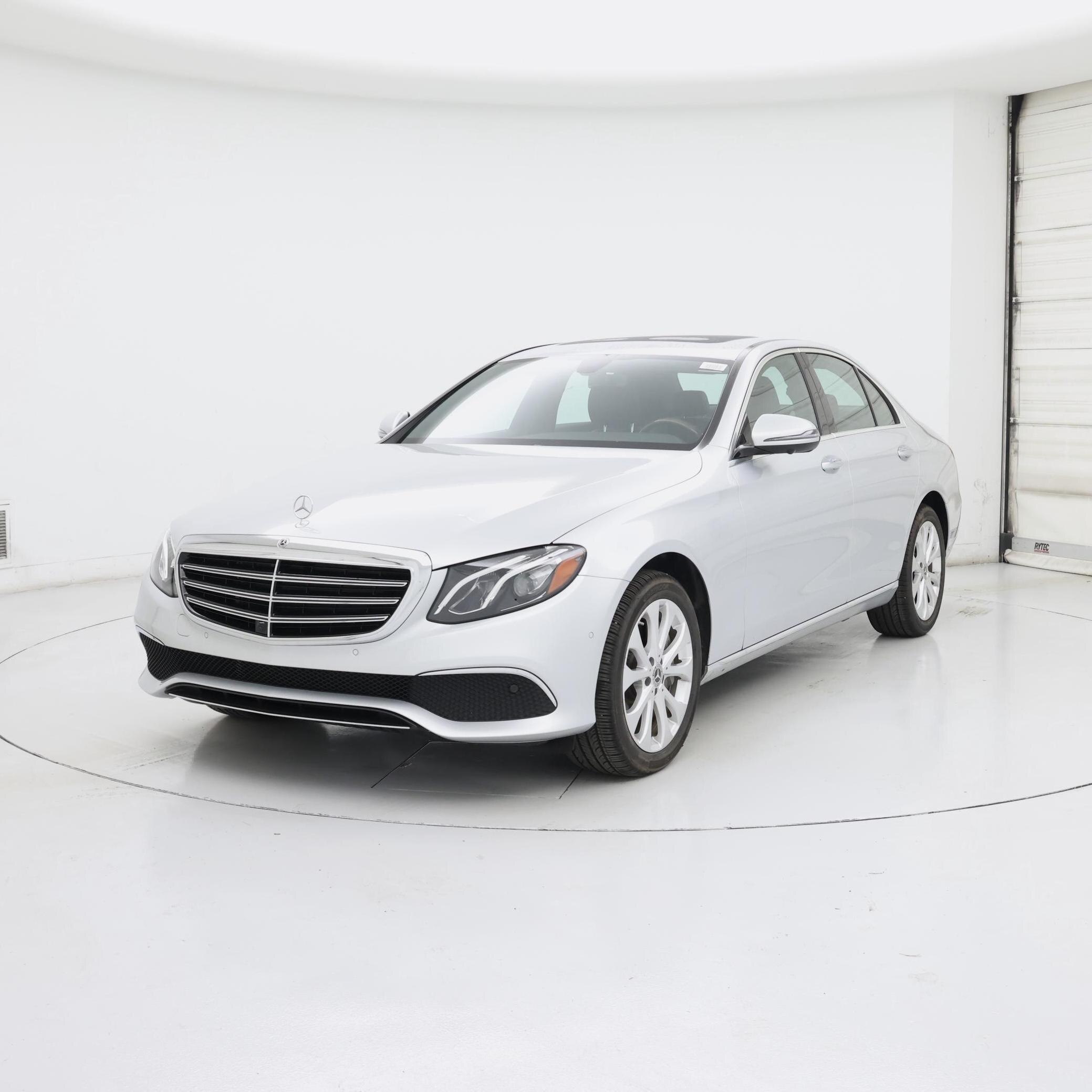 Thumbnail: 2019 Mercedes-Benz E-Class - 4