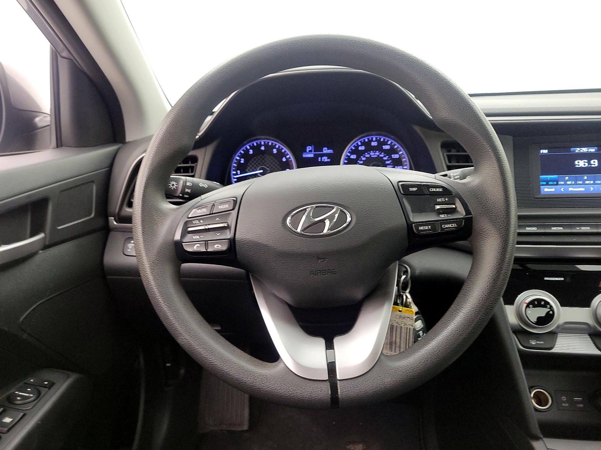 Thumbnail: 2019 Hyundai Elantra - 10