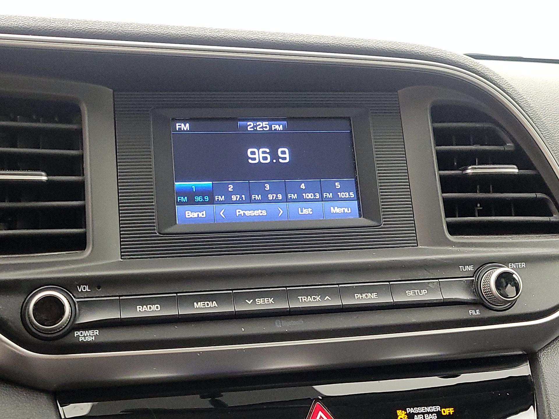 Thumbnail: 2019 Hyundai Elantra - 15