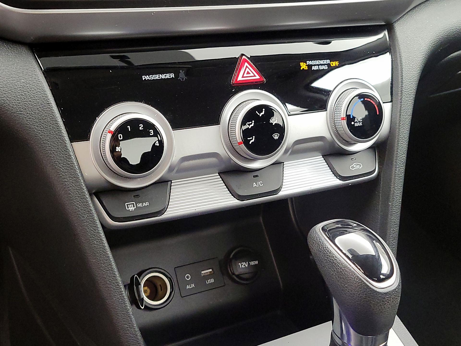 Thumbnail: 2019 Hyundai Elantra - 16