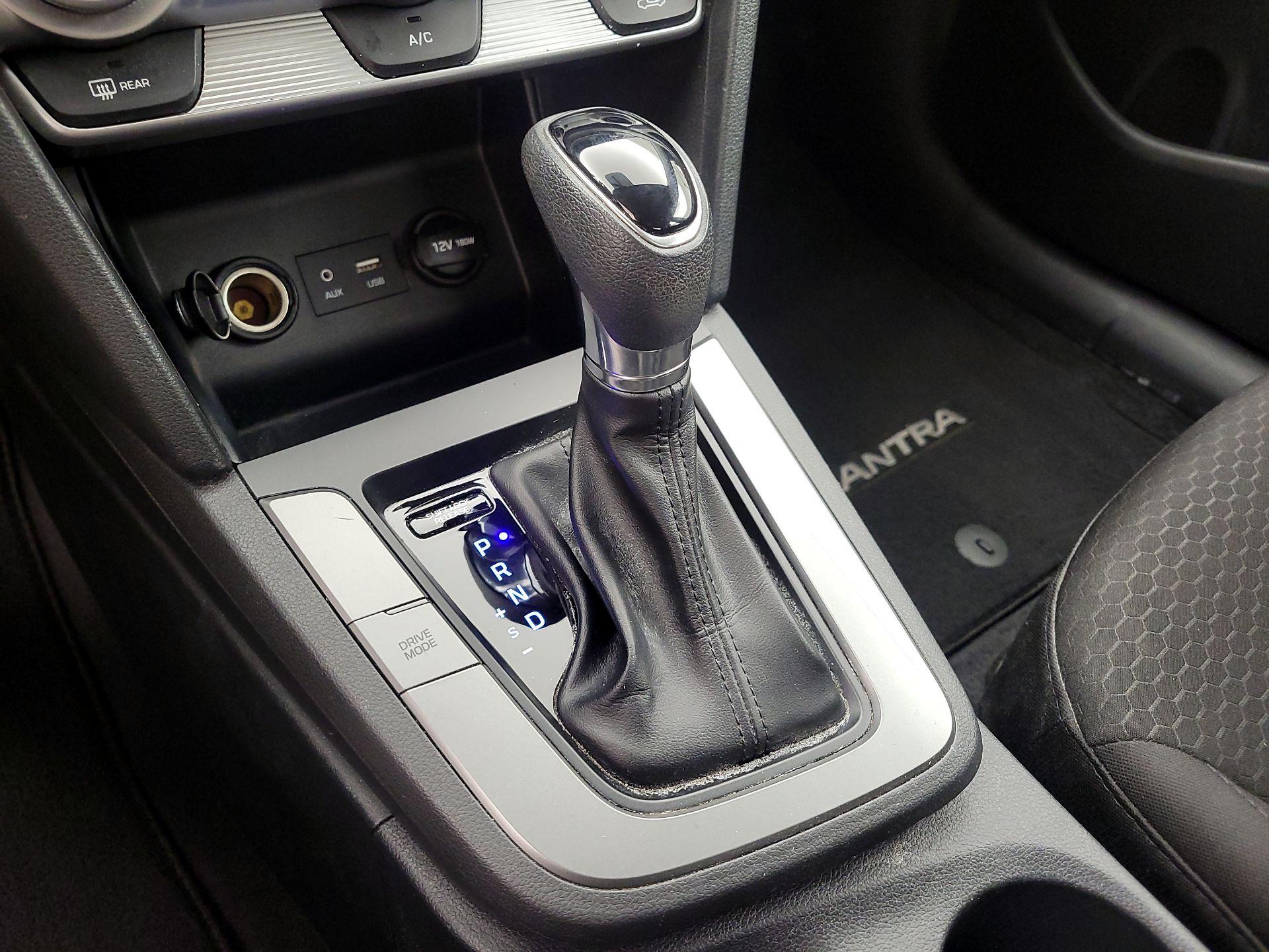 Thumbnail: 2019 Hyundai Elantra - 17