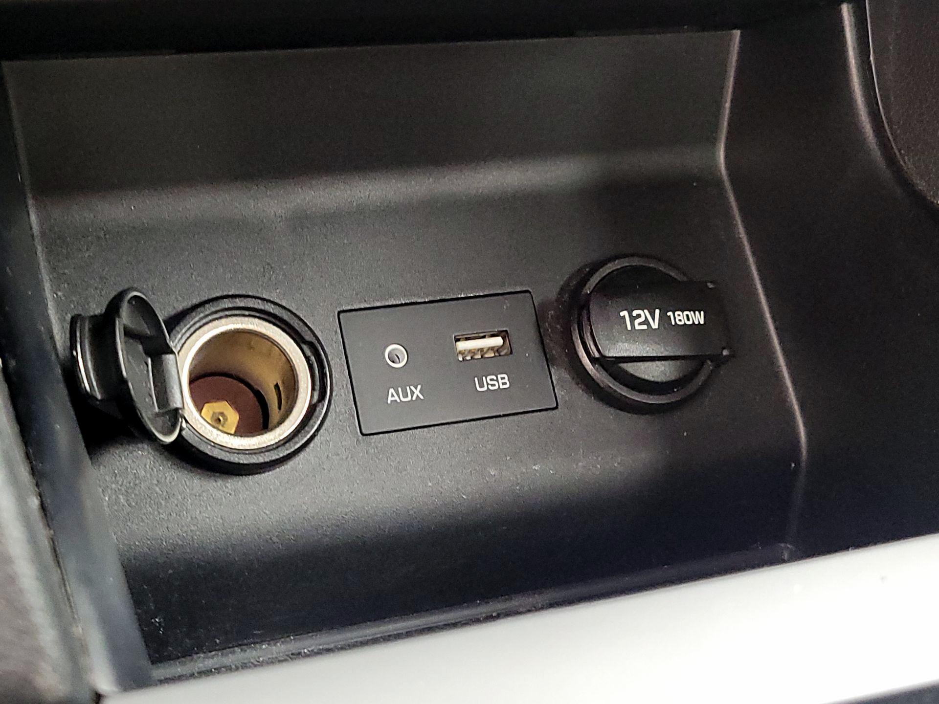 Thumbnail: 2019 Hyundai Elantra - 18