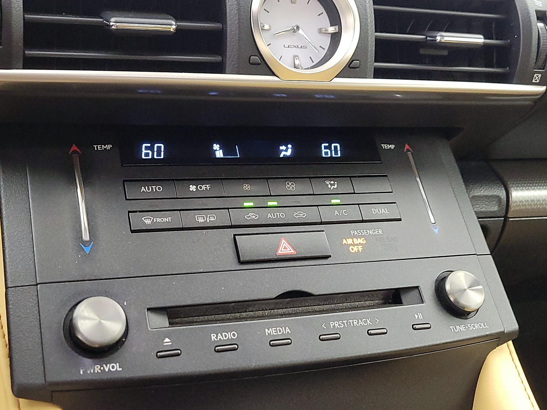 Thumbnail: 2017 Lexus RC - 16