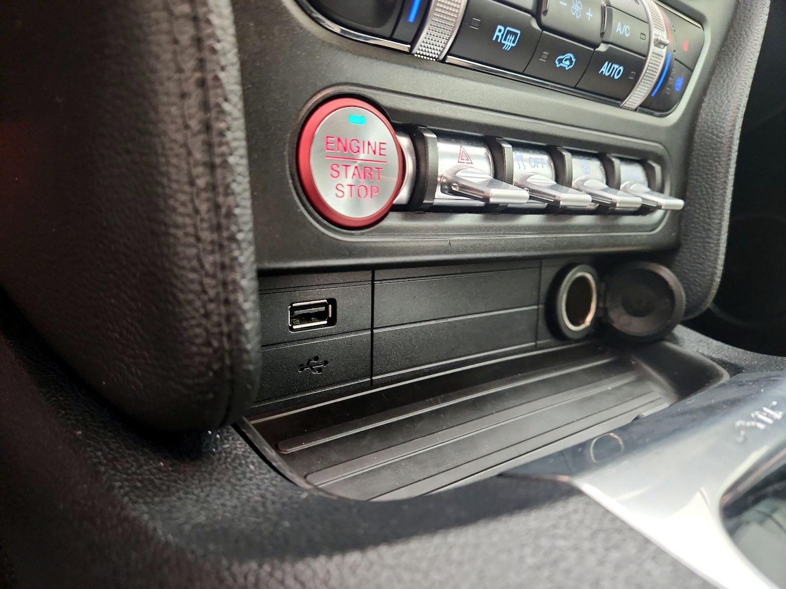2022 Ford Mustang GT Premium - Photo 20