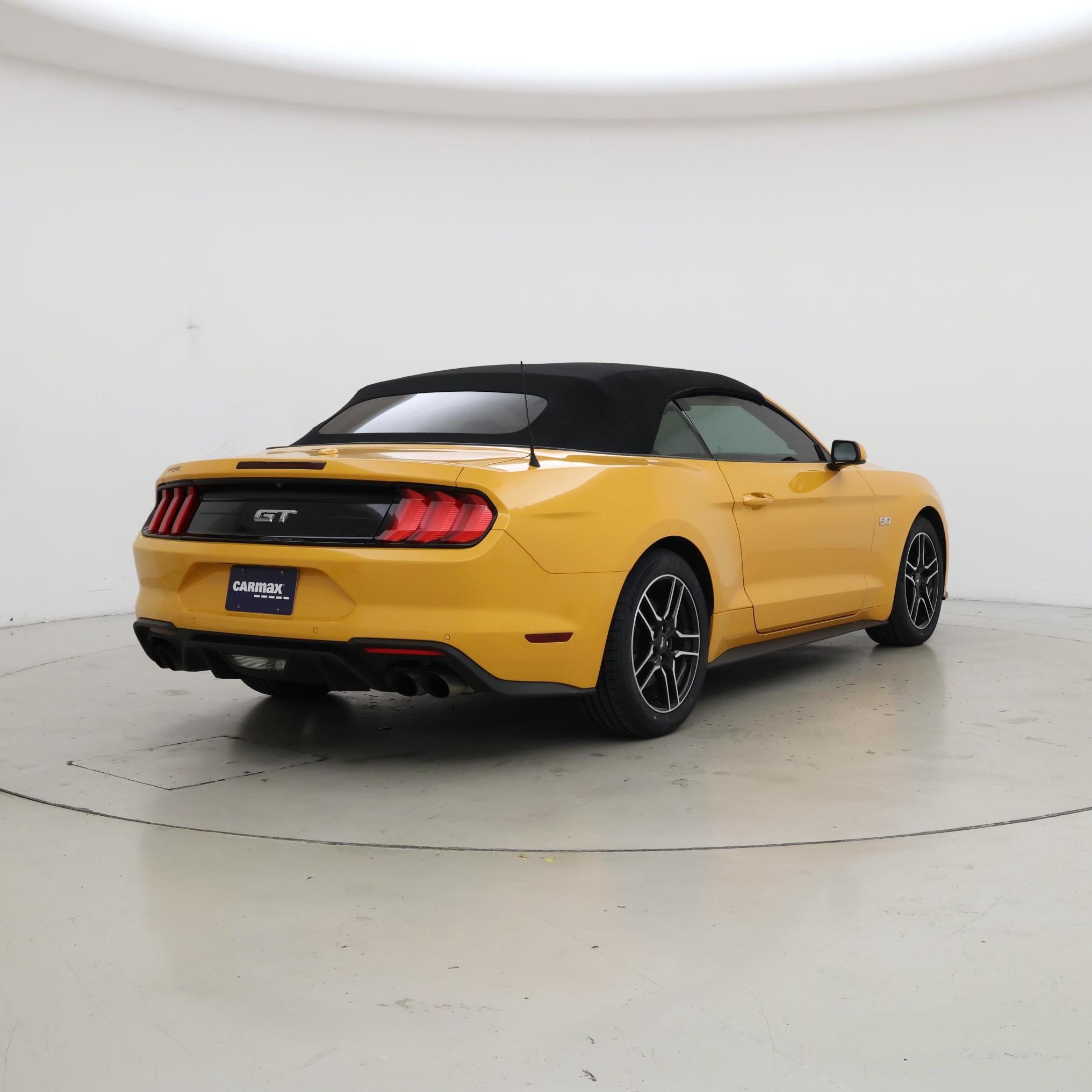 Thumbnail: 2022 Ford Mustang - 8
