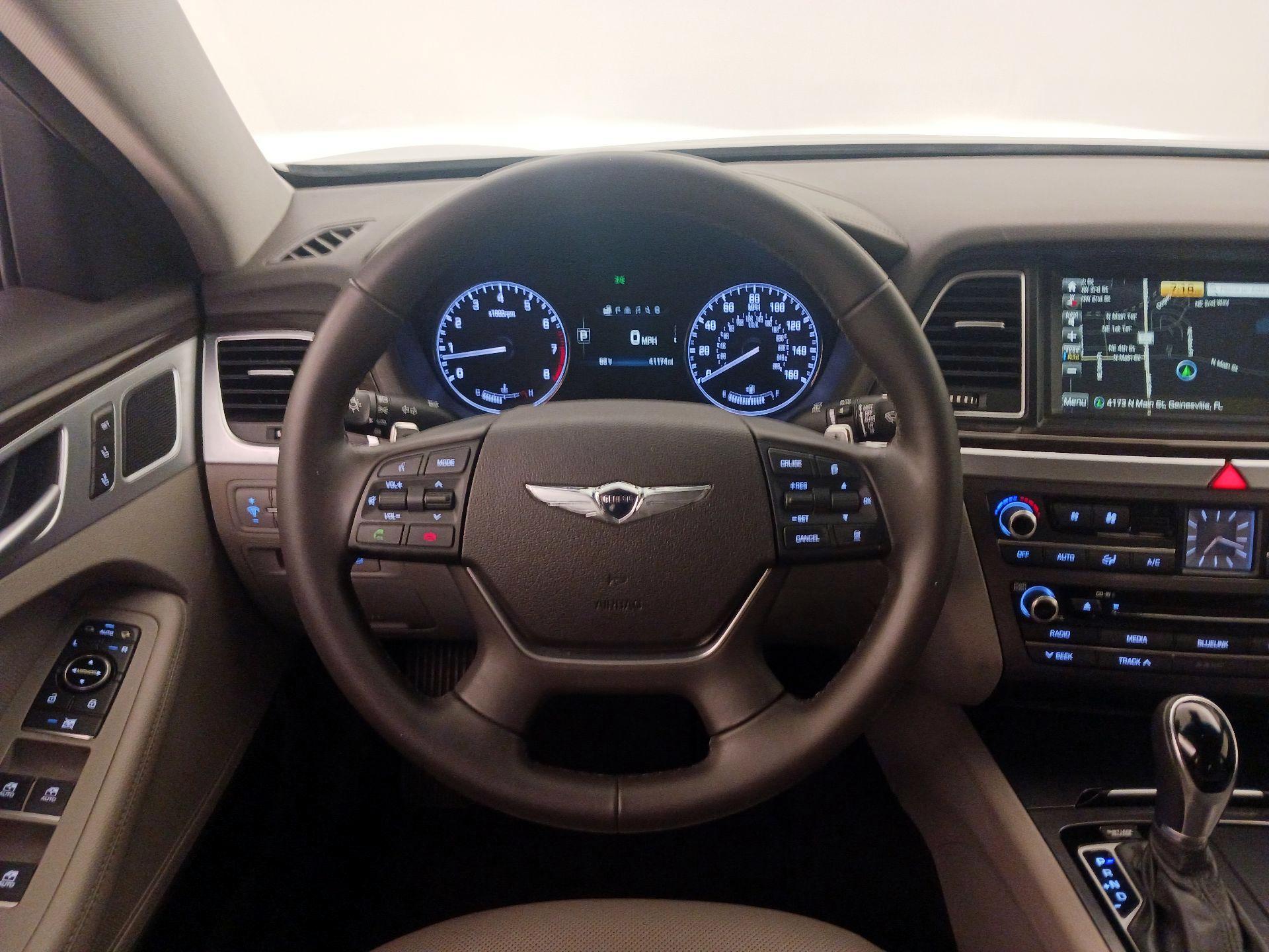 Thumbnail: 2017 Genesis G80 - 10